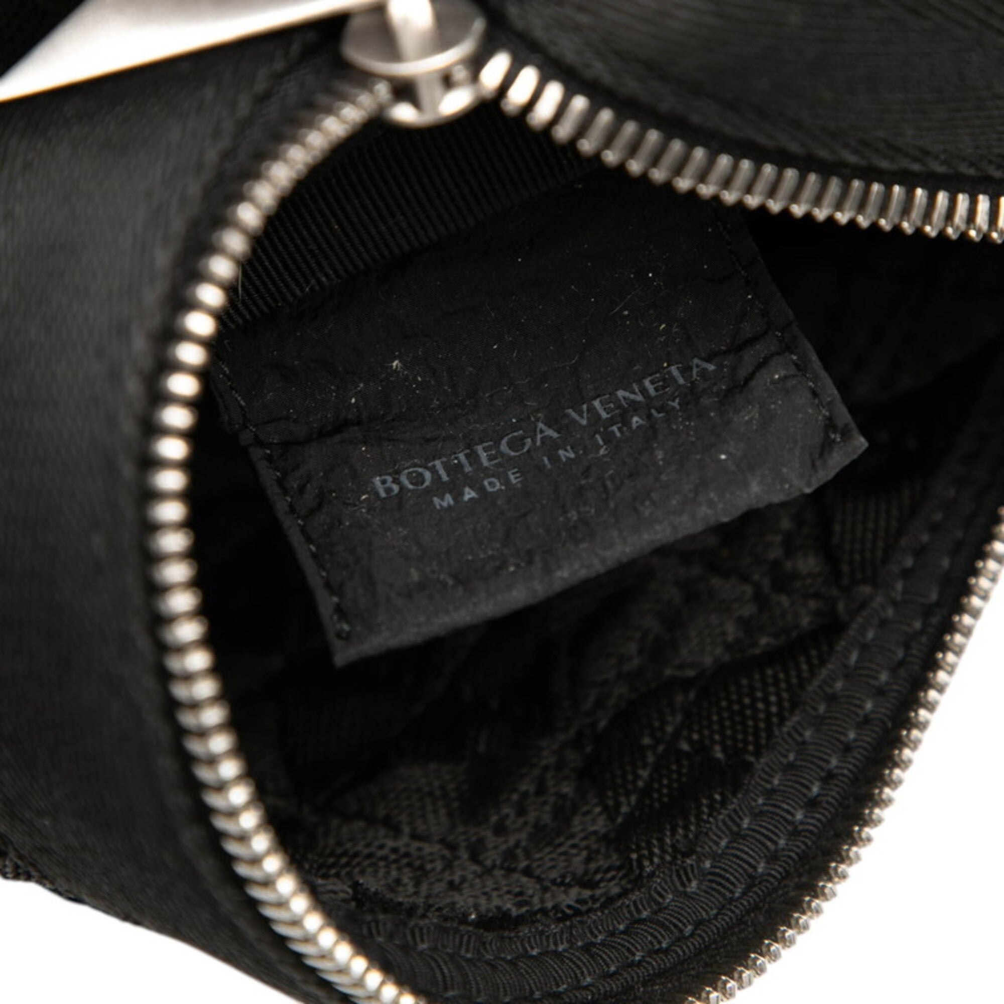 Bottega Veneta Intrecciato Black Canvas Nylon Shoulder Bag (Pre-Owned)