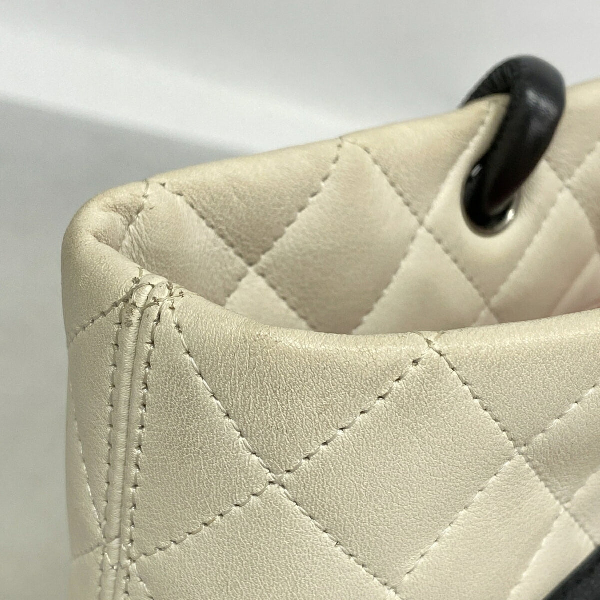 Chanel Black White Leather Tote Bag (Pre-Owned)
