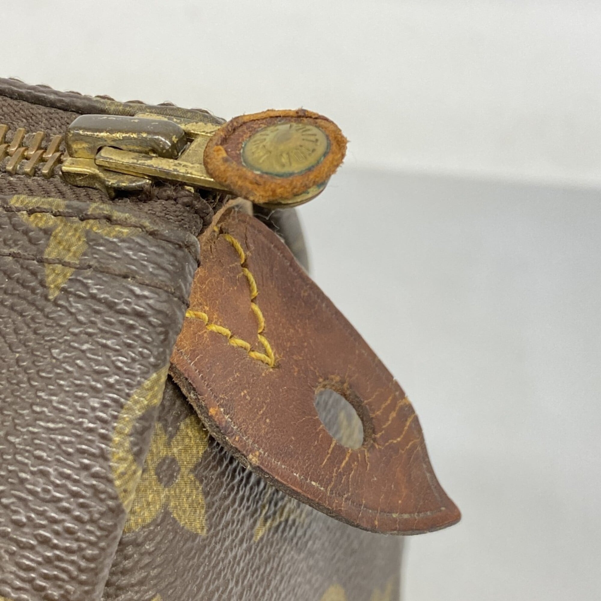 Louis Vuitton Brown Handbag (Pre-Owned)