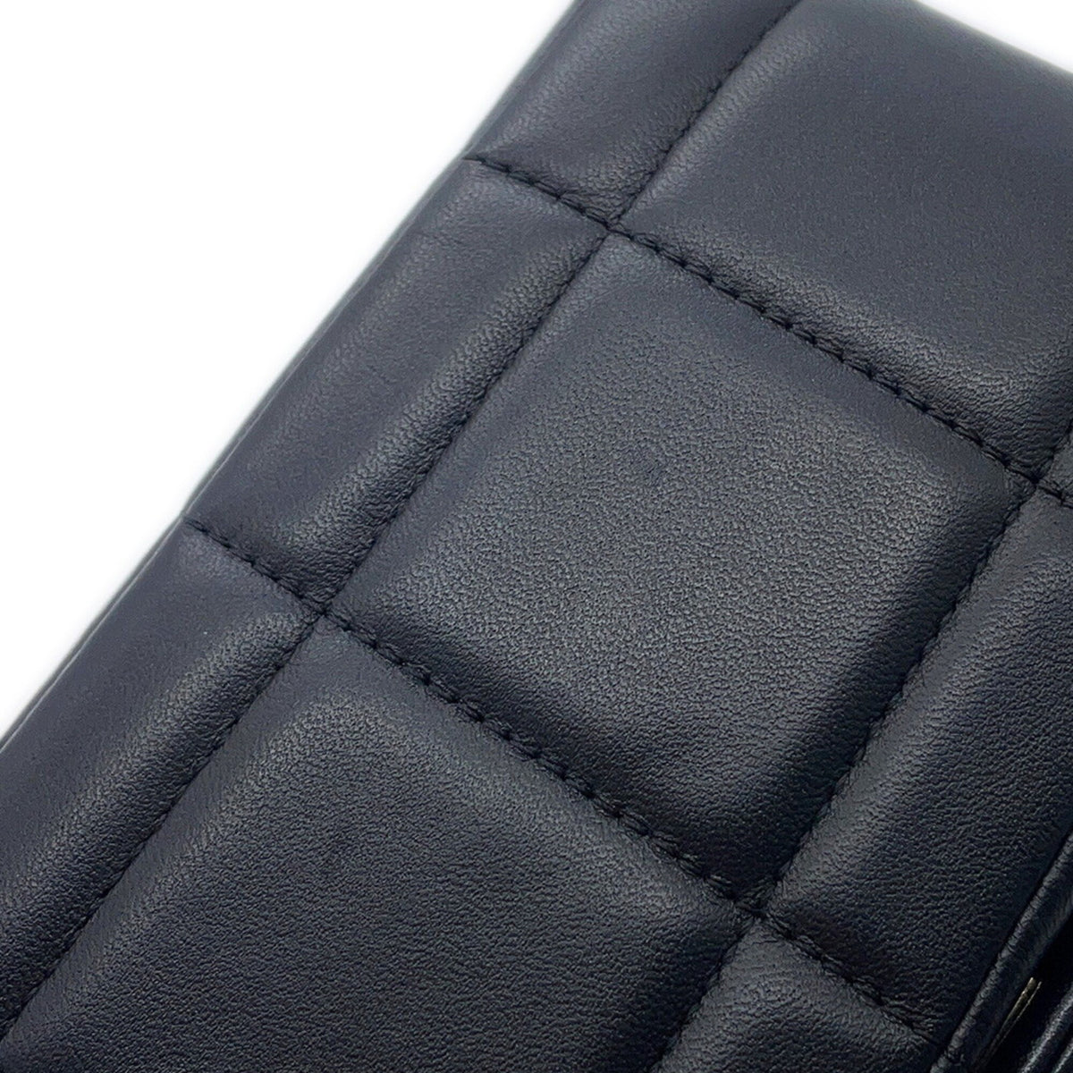 Chanel Chocolate Bar Black Leather Shoulder Bag (Pre-Owned)