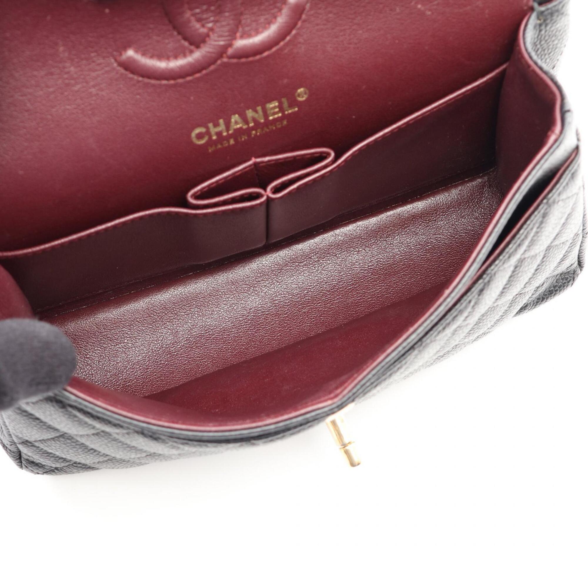 Chanel Black Grained Calfskin Handbag Shoulder Bag (Pre-Owned)