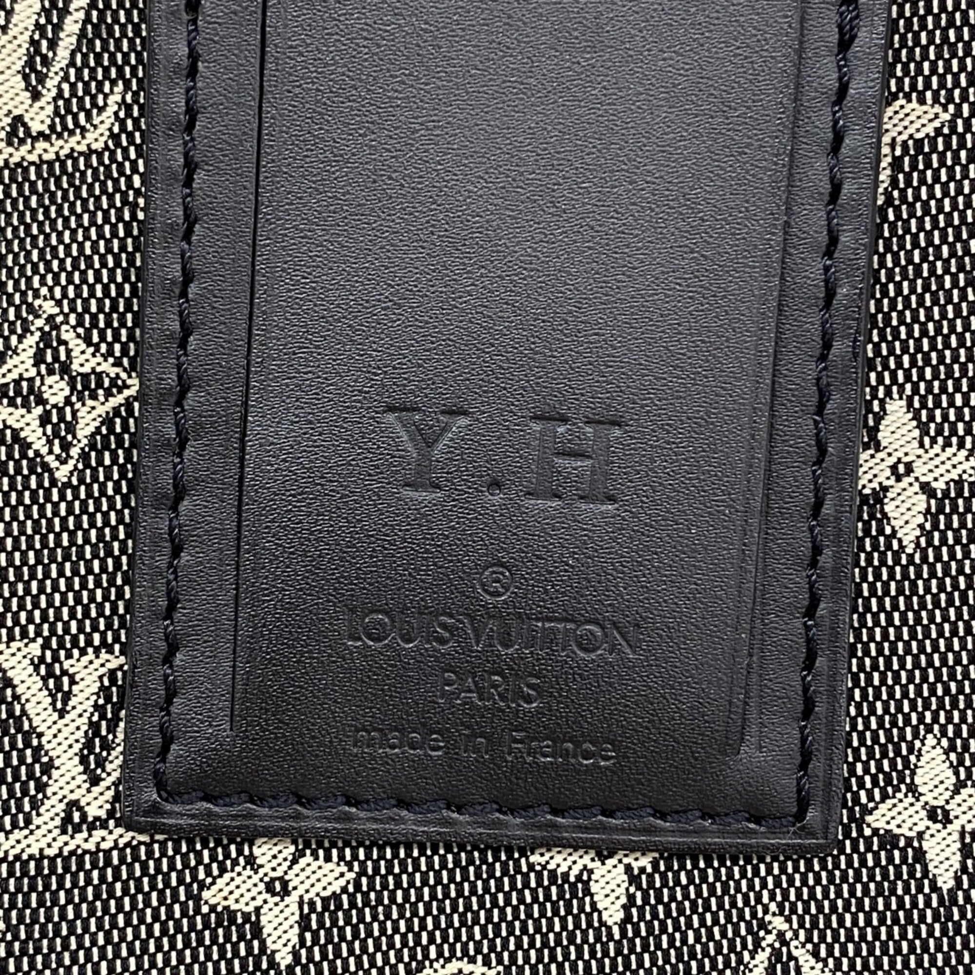 Louis Vuitton Noir Tote Bag (Pre-Owned)