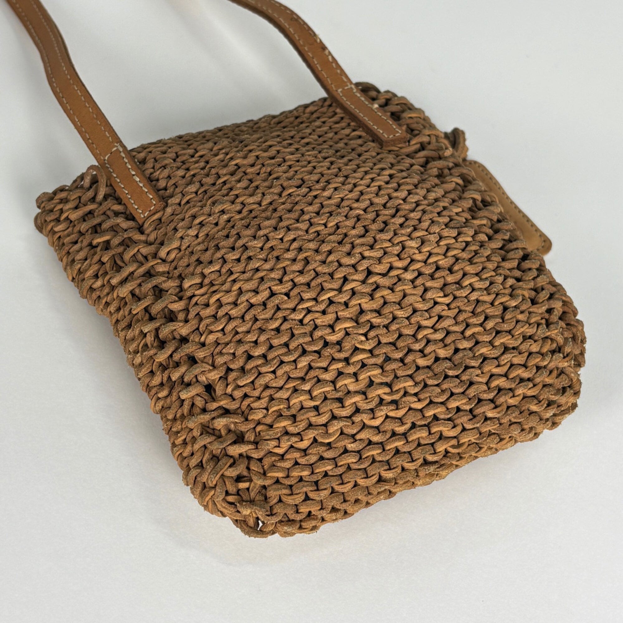 Chanel Brown Leather Shoulder Bag (Pre-Owned)
