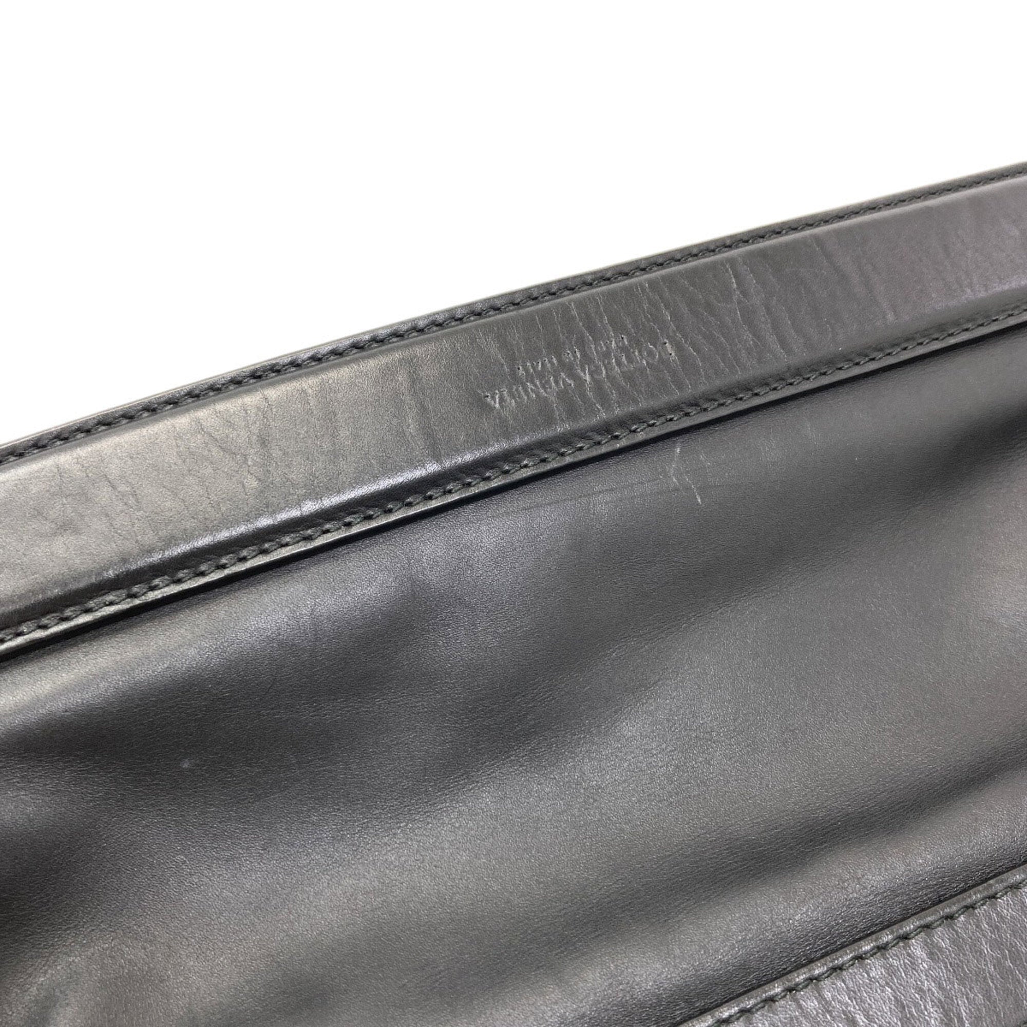 Bottega Veneta Black Leather Shoulder Bag (Pre-Owned)
