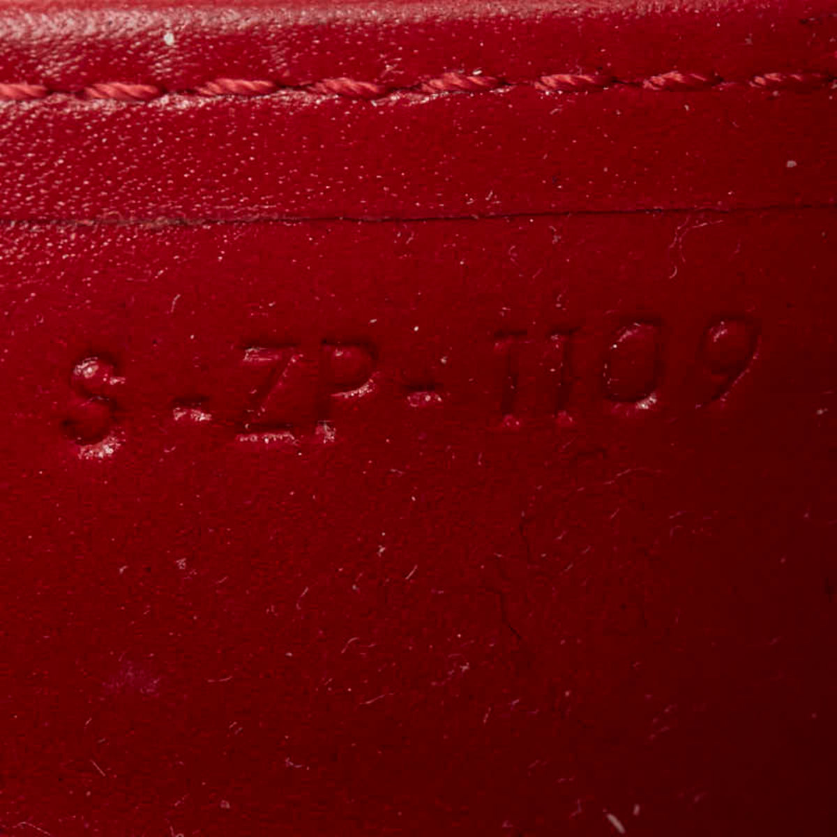 Celine Red Color Leather Long Wallet (Bi-Fold) (Pre-Owned)