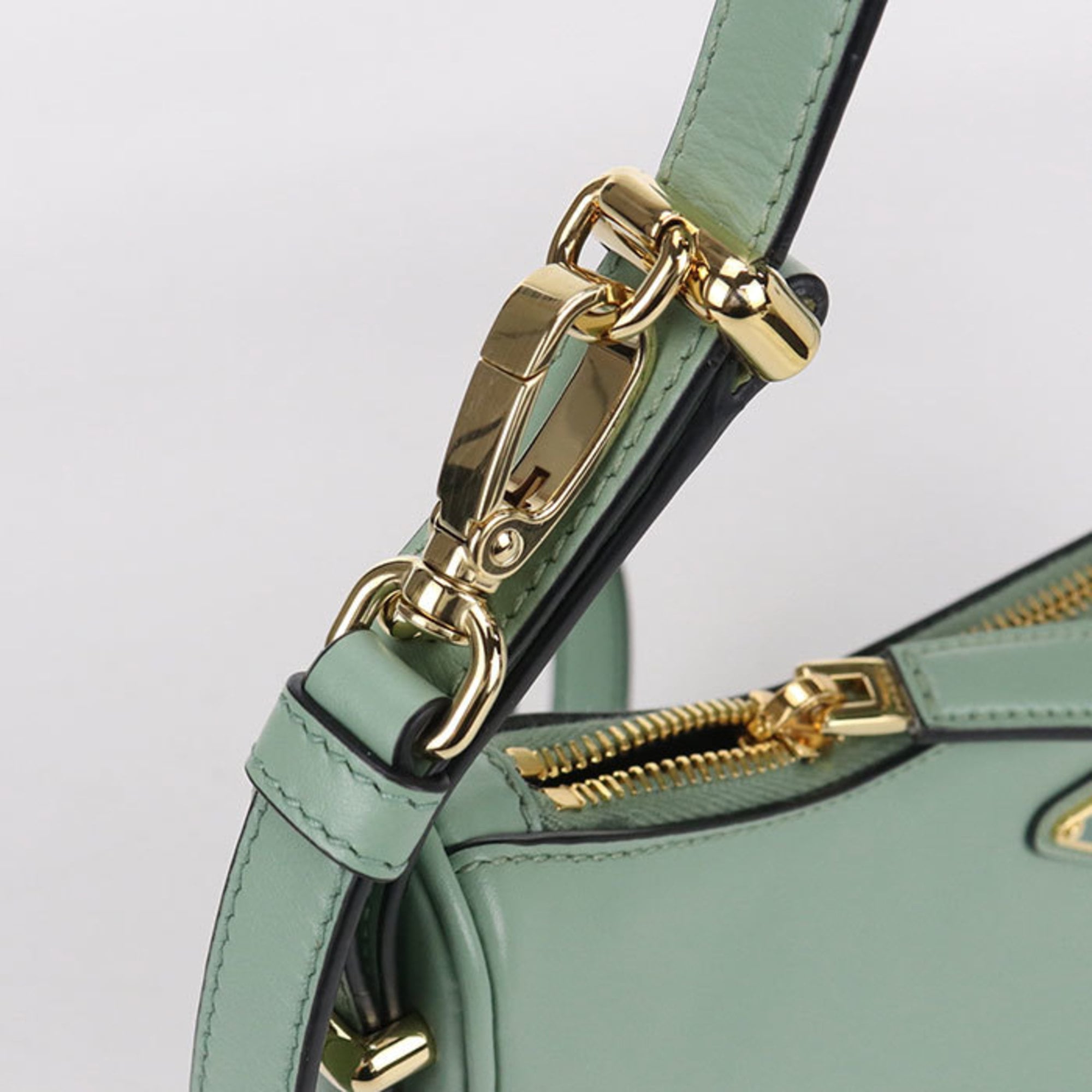 Prada Green Leather Shoulder Bag (Pre-Owned)