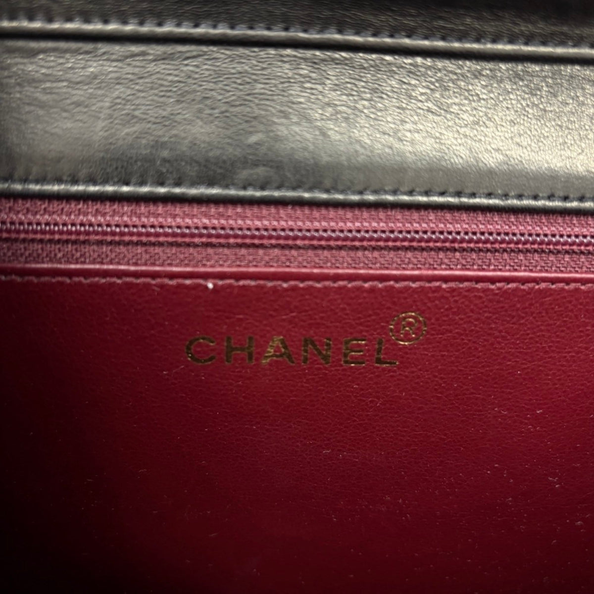 Chanel Black Shoulder Bag (Pre-Owned)