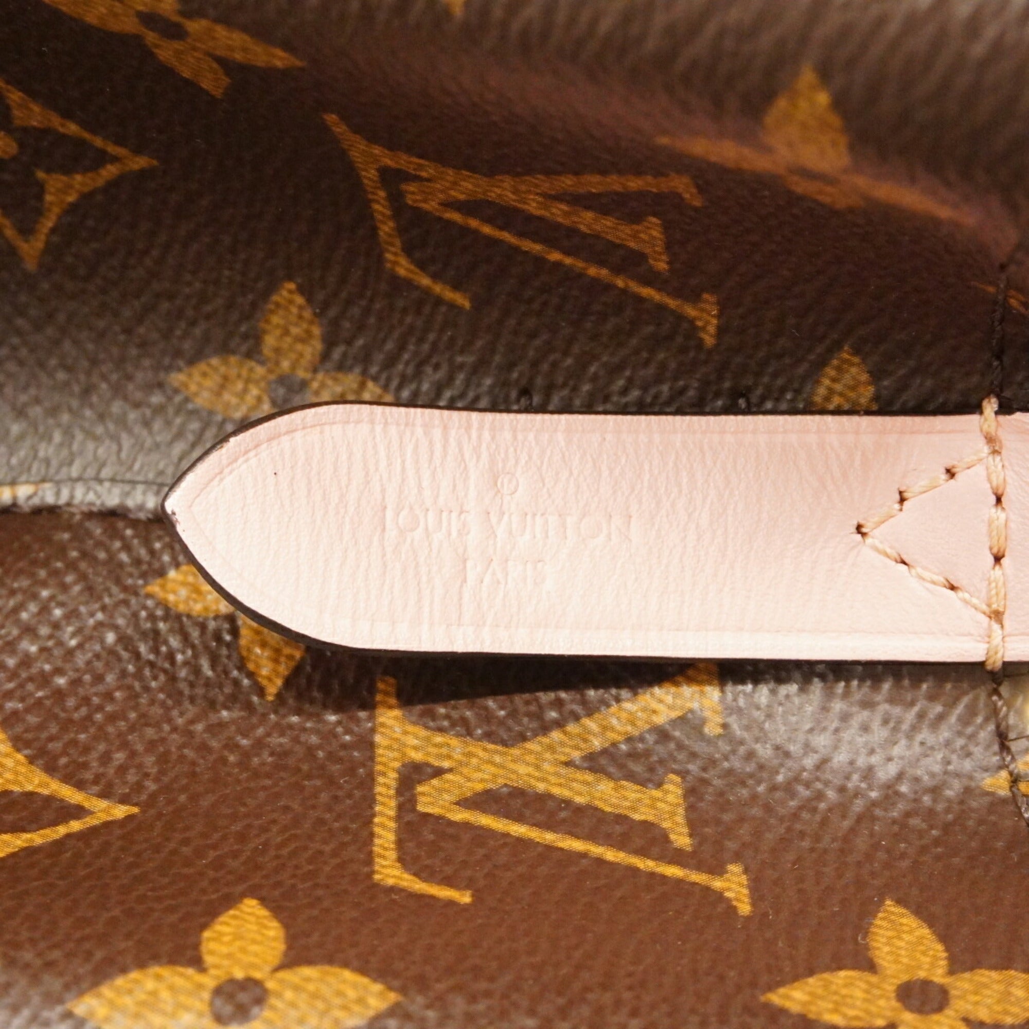 Louis Vuitton Brown Rose Poudre Shoulder Bag (Pre-Owned)