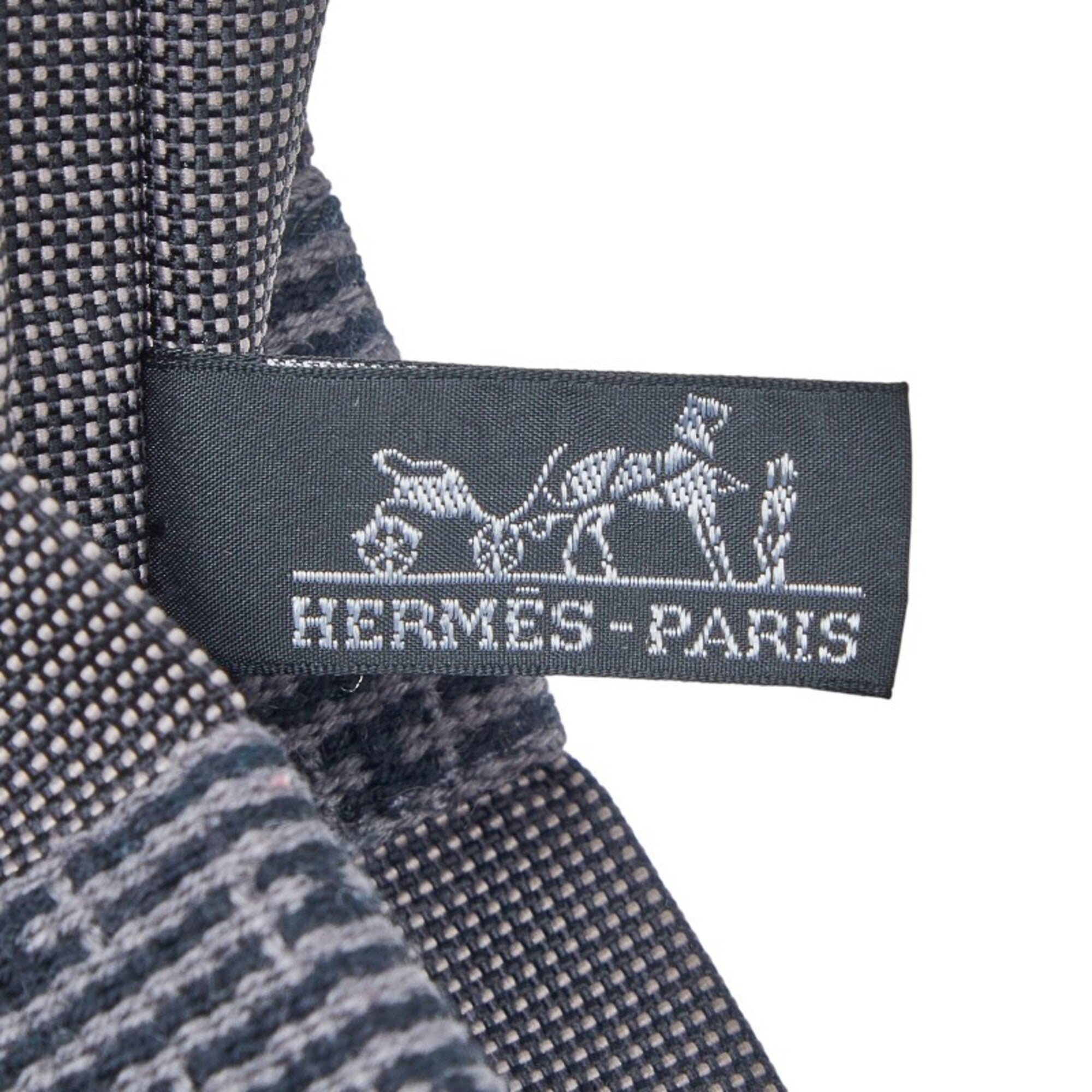 Hermes Her Line Gray Canvas Pochette Shoulder Bag (Pre-Owned)
