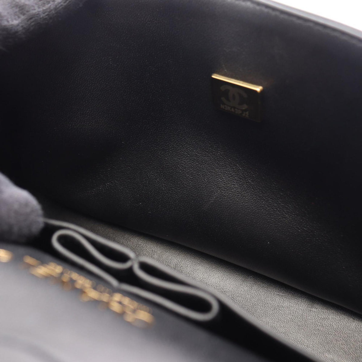 Chanel Matelasse Black Leather Handbag Shoulder Bag (Pre-Owned)