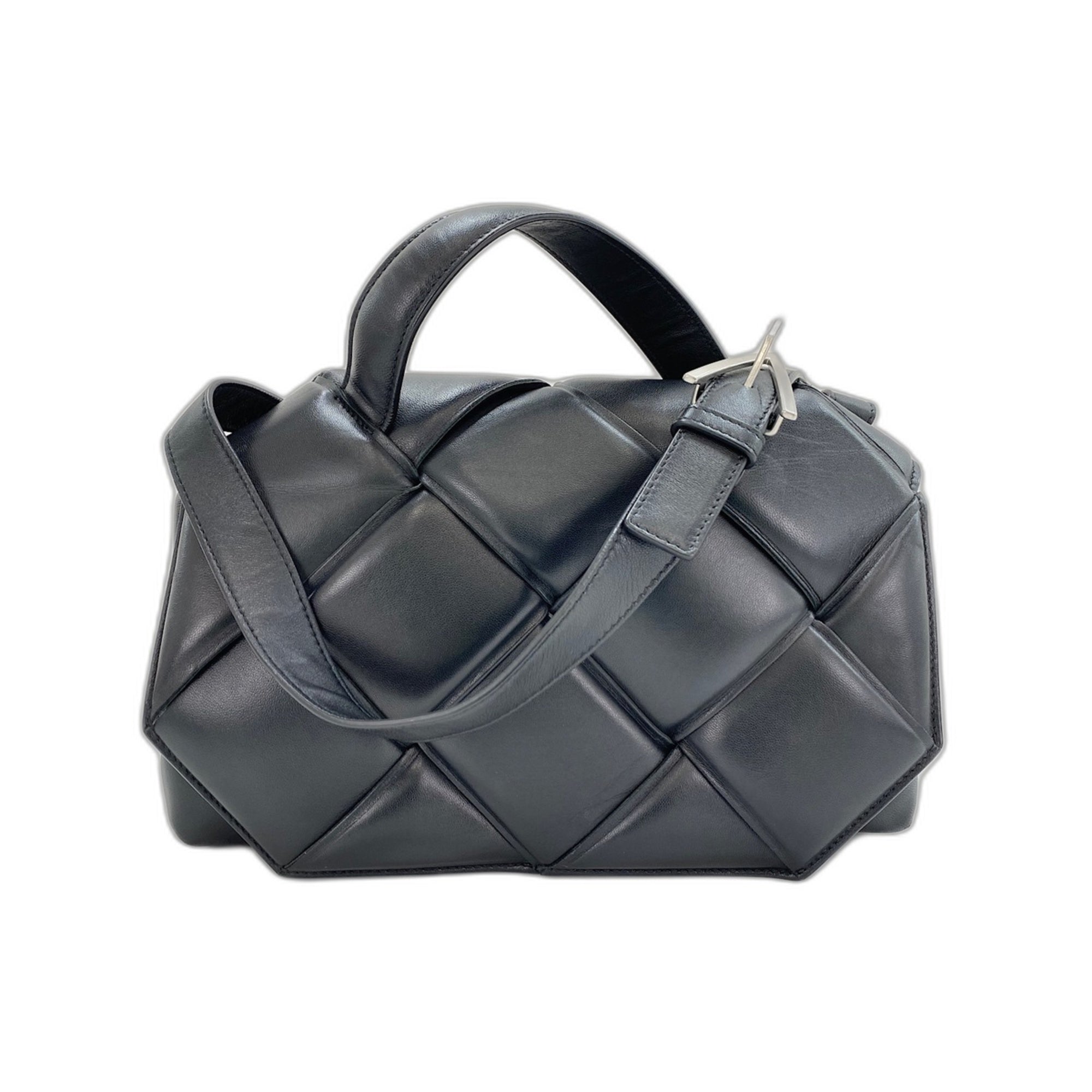 Bottega Veneta Black Shoulder Bag (Pre-Owned)