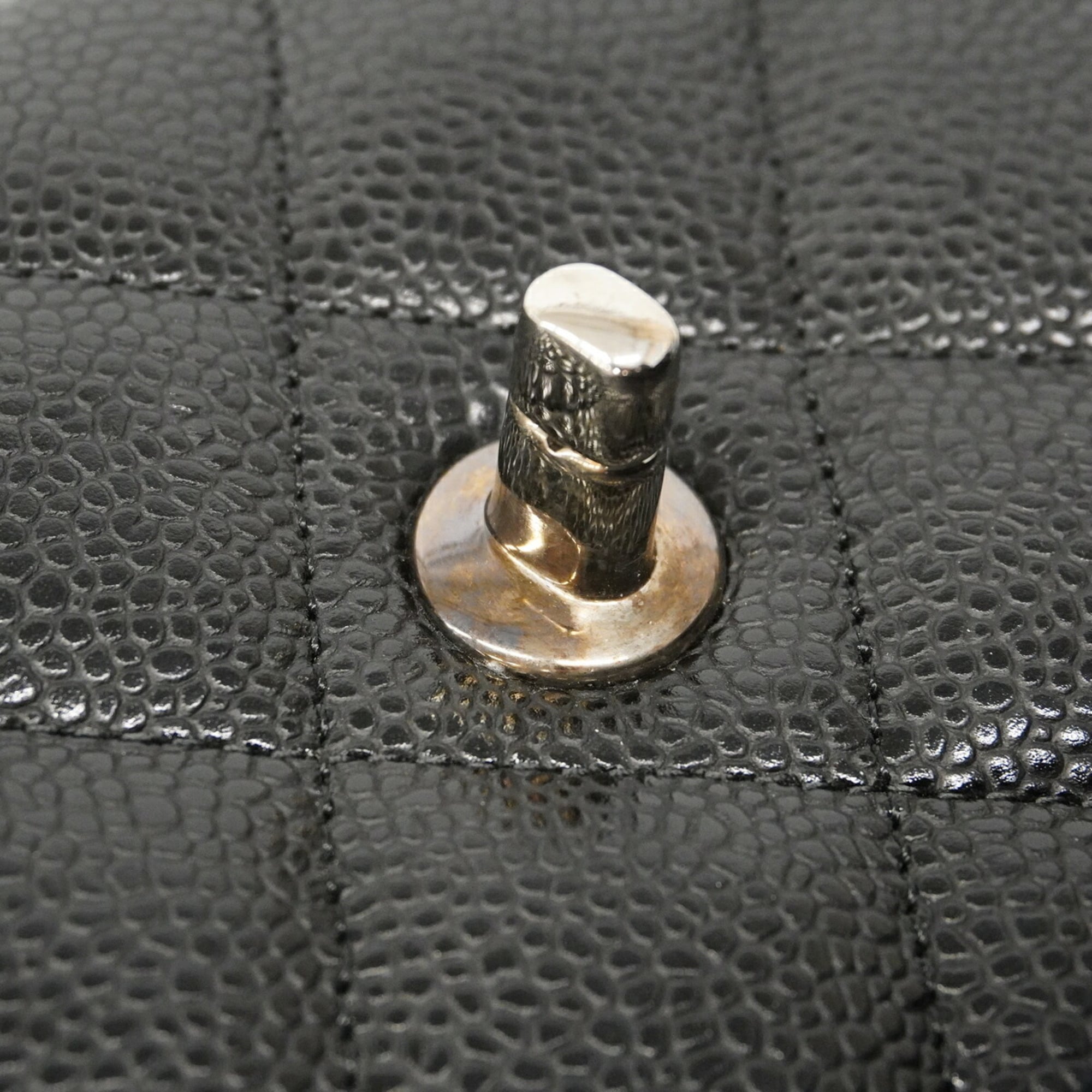 Chanel Black Grained Calfskin Shoulder Bag (Pre-Owned)