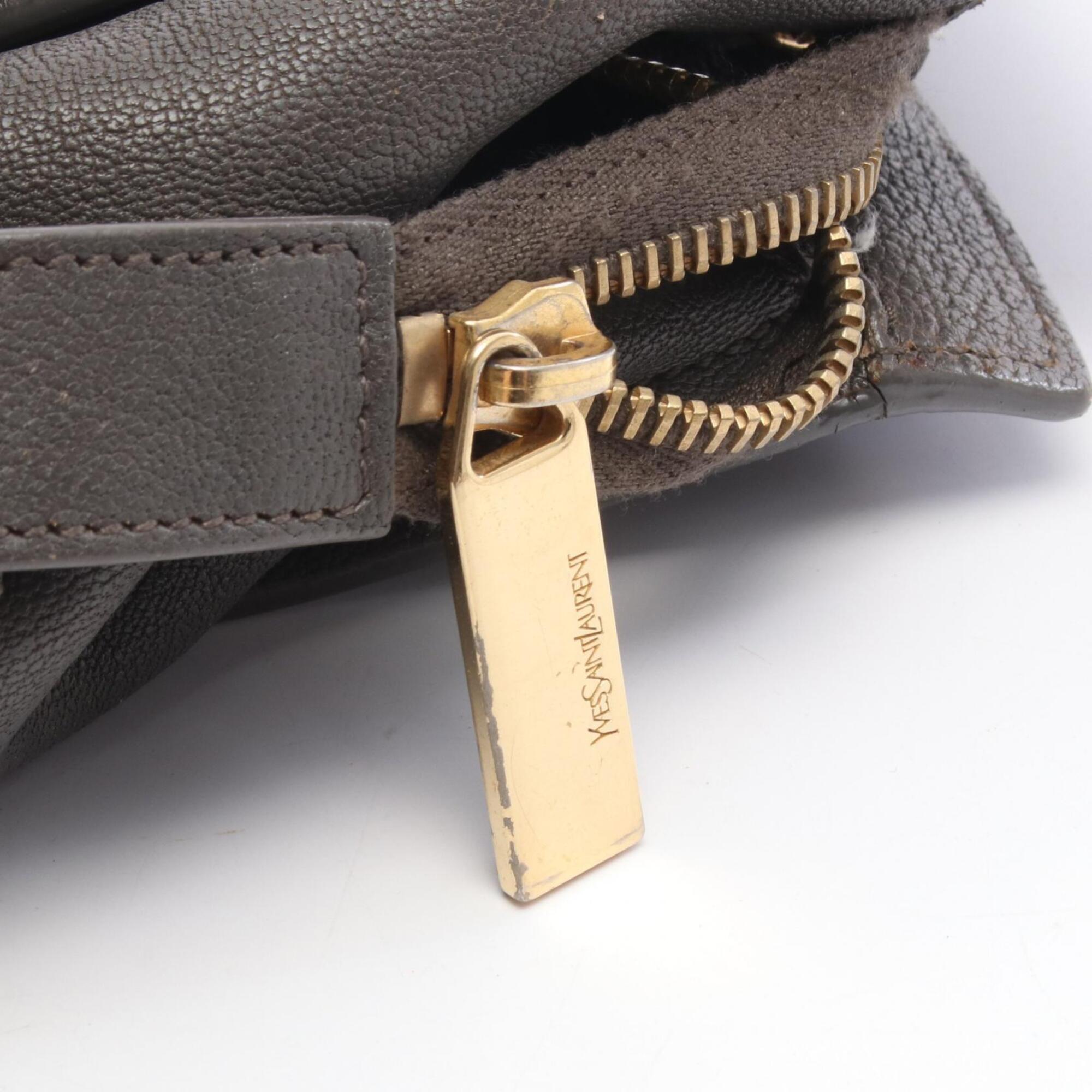 Yves Saint Laurent Gray Leather Handbag (Pre-Owned)