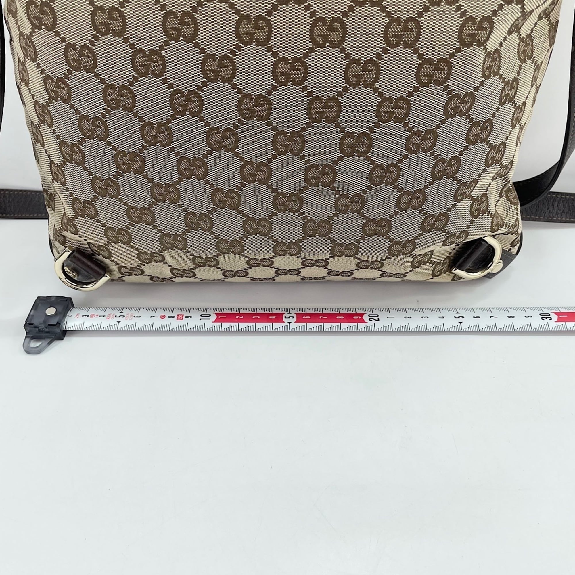 Gucci Beige Shoulder Bag (Pre-Owned)
