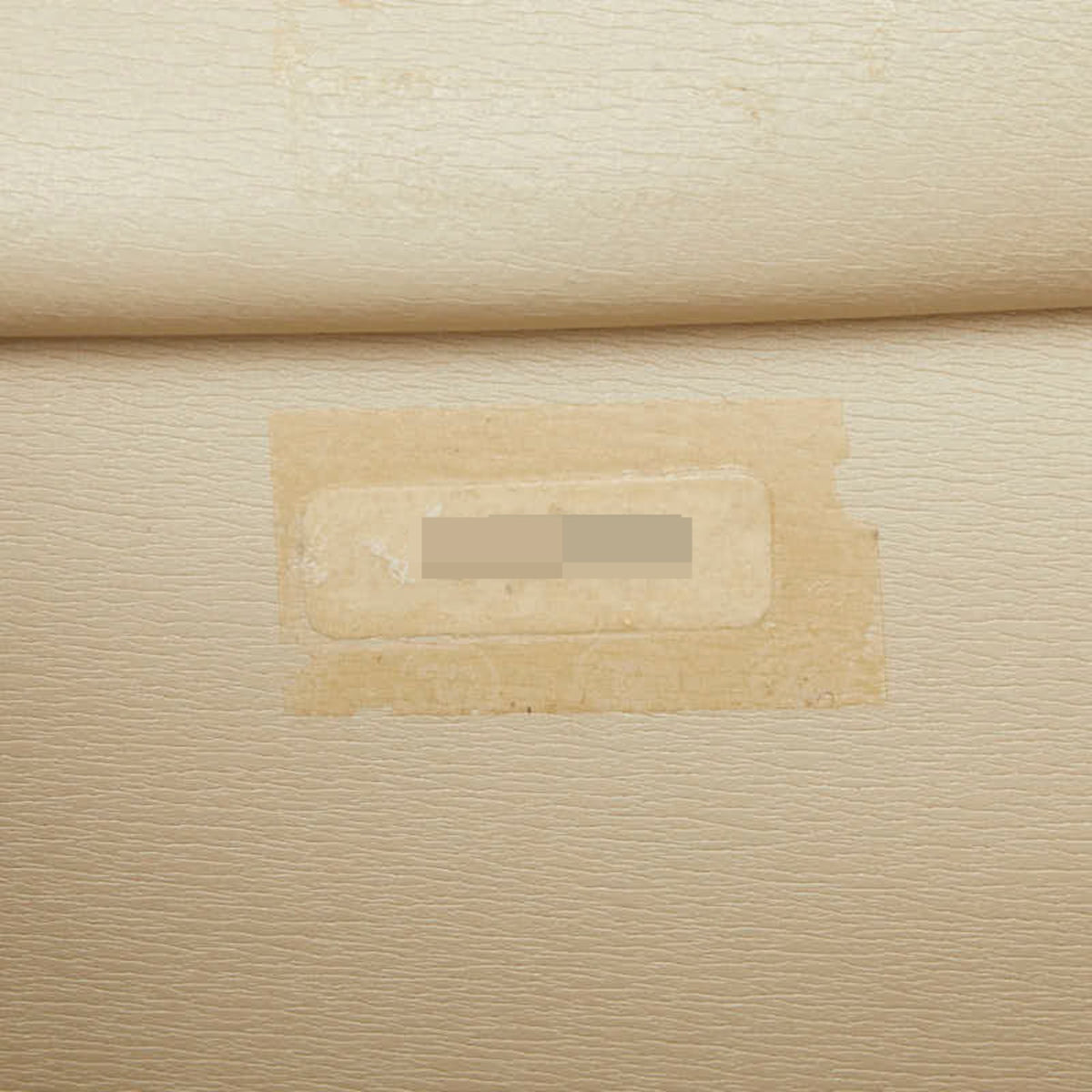 Chanel Beige Leather Shoulder Bag (Pre-Owned)