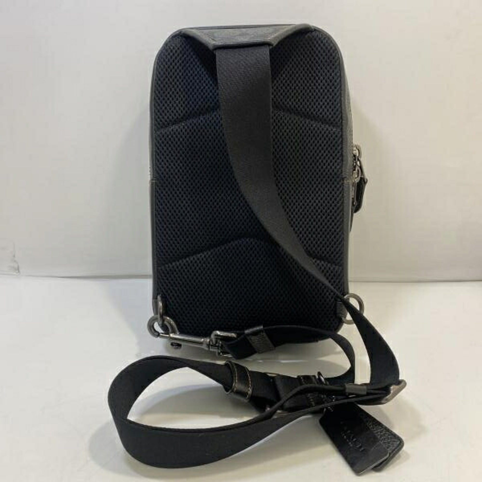 Coach Brown Shoulder Bag (Pre-Owned)