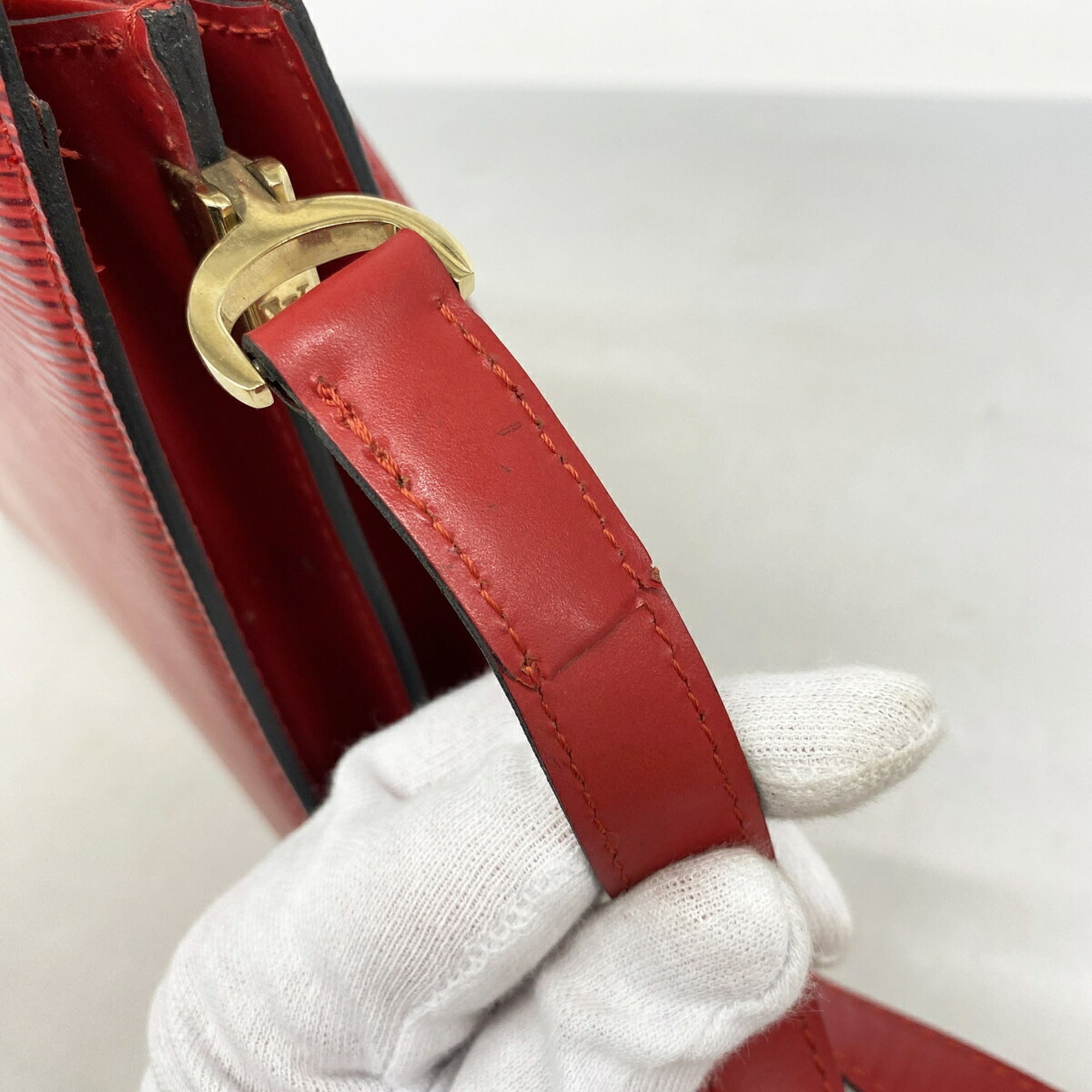 Louis Vuitton Castilian Red Shoulder Bag (Pre-Owned)