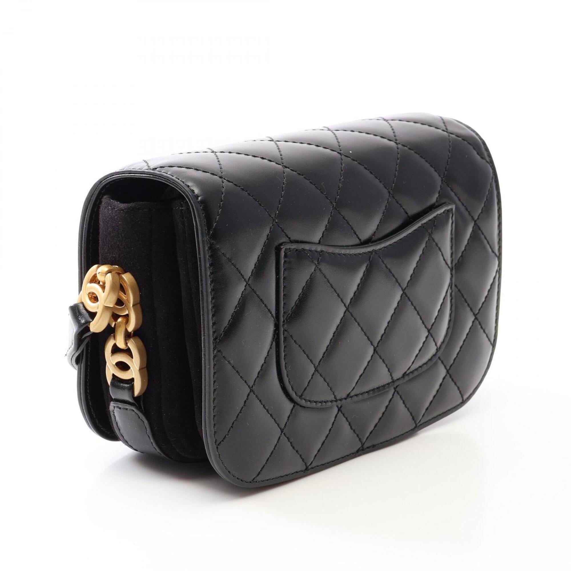 Chanel Black Leather Suede Handbag Shoulder Bag (Pre-Owned)