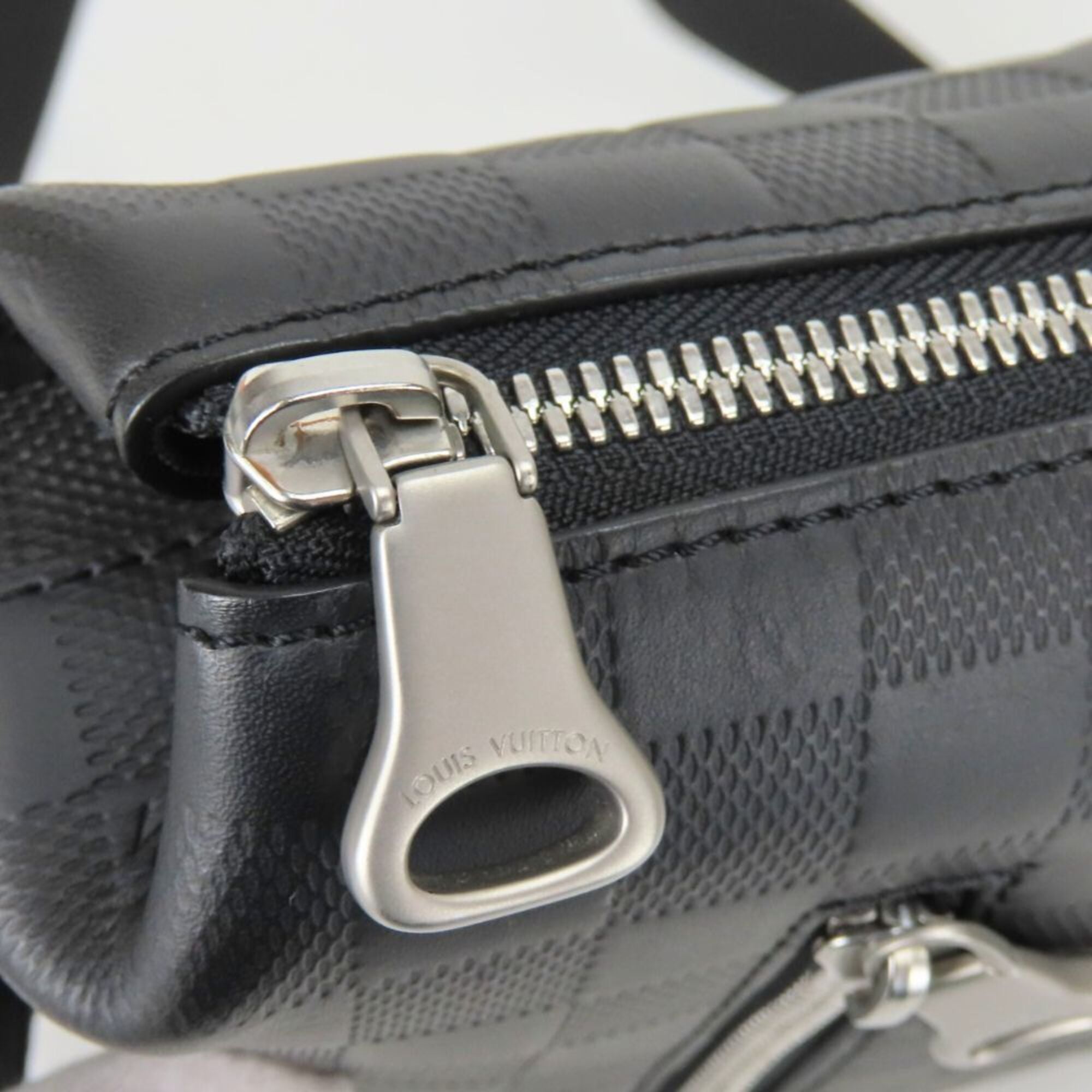 Louis Vuitton Galle Onyx Damier Infini Messenger Bag (Pre-Owned)