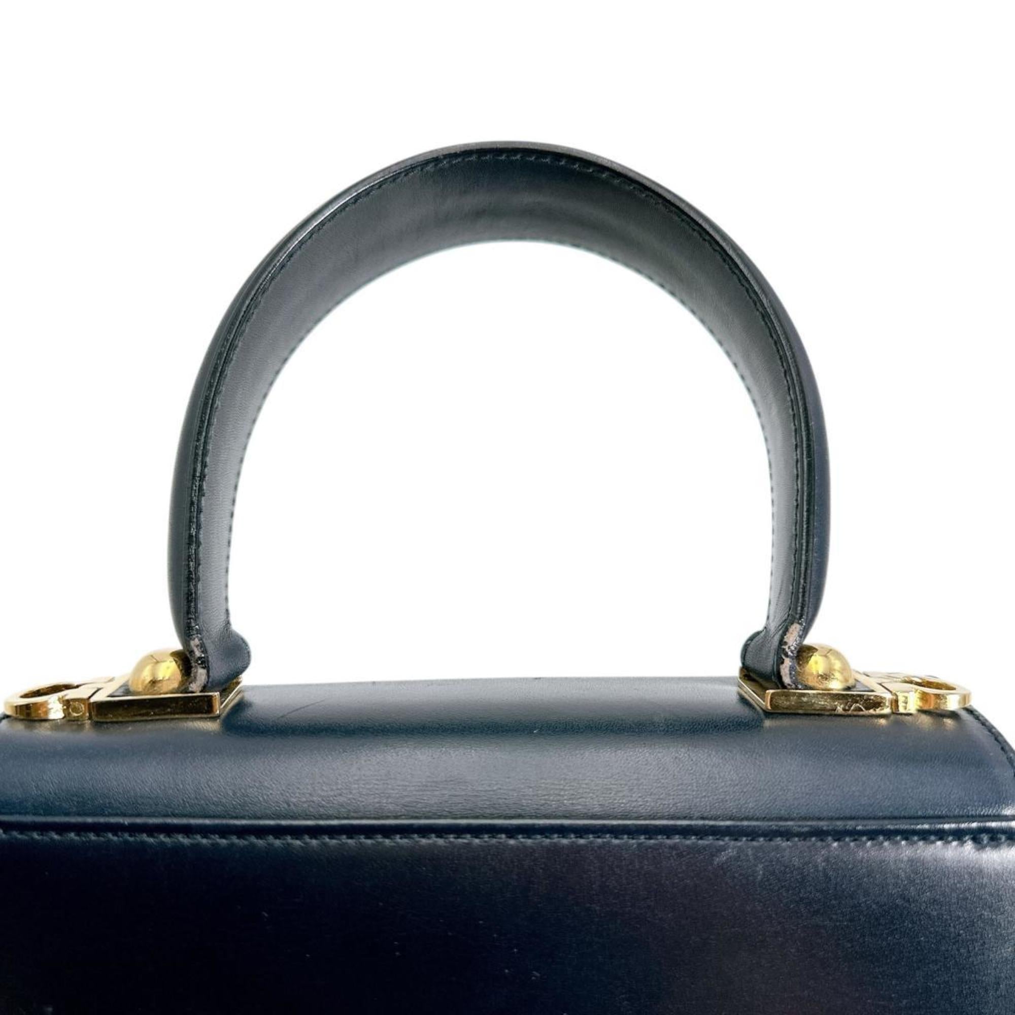 Salvatore Ferragamo Black Leather Handbag Shoulder Bag (Pre-Owned)