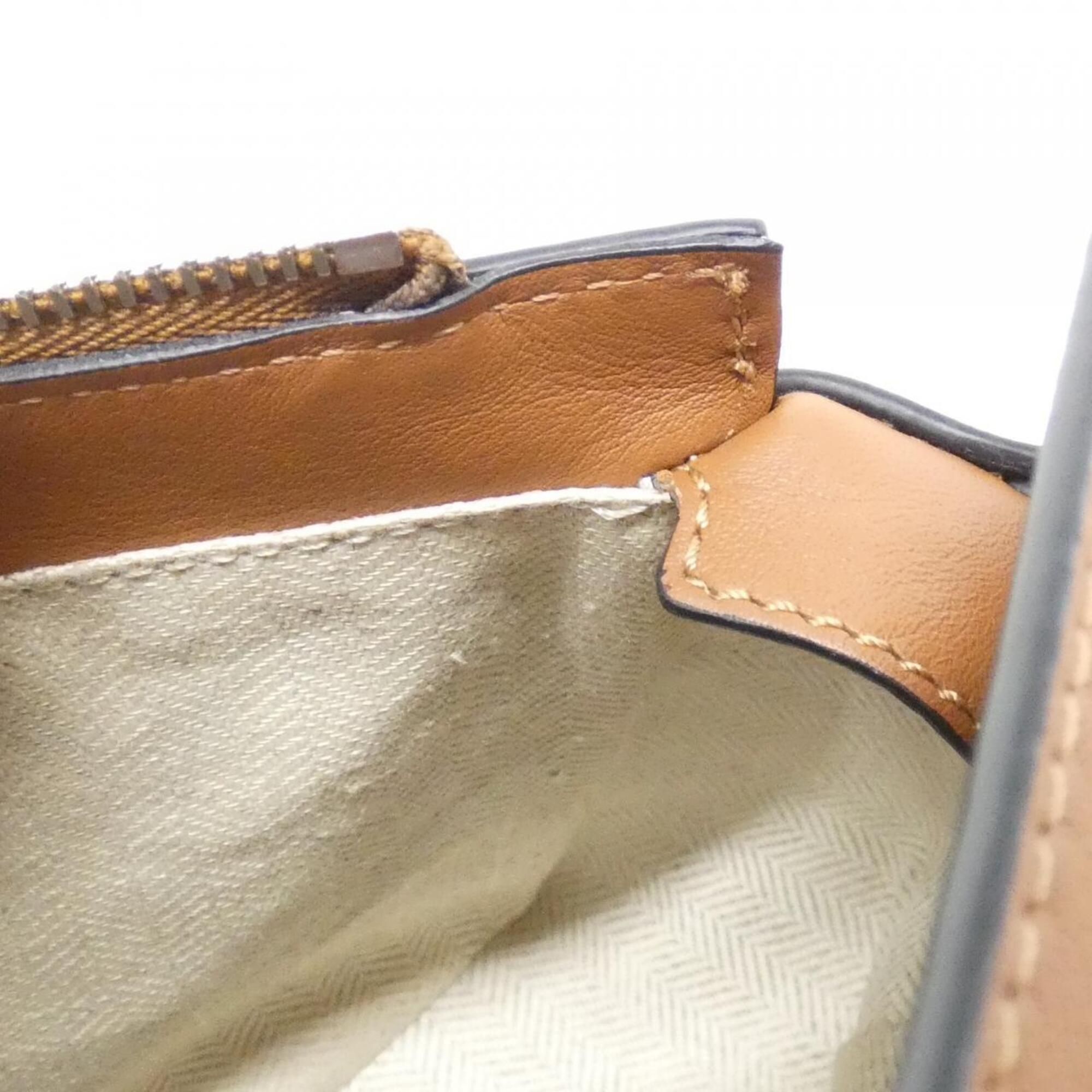 Loewe Puzzle Silver Leather Handbag (Pre-Owned)