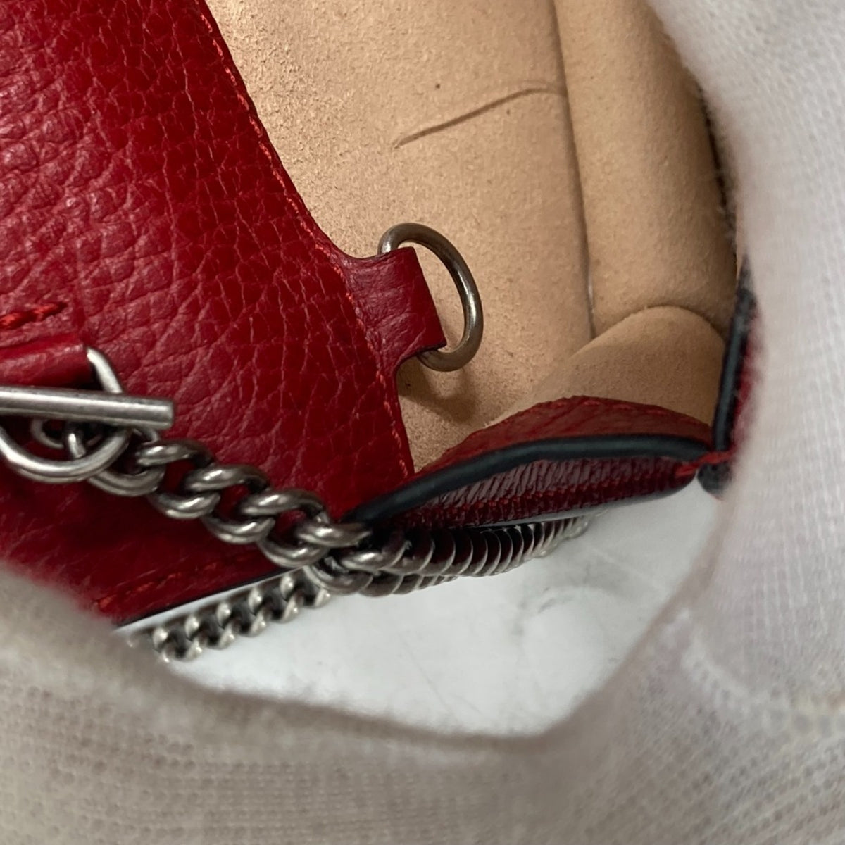 Gucci Red Leather Shoulder Bag (Pre-Owned)