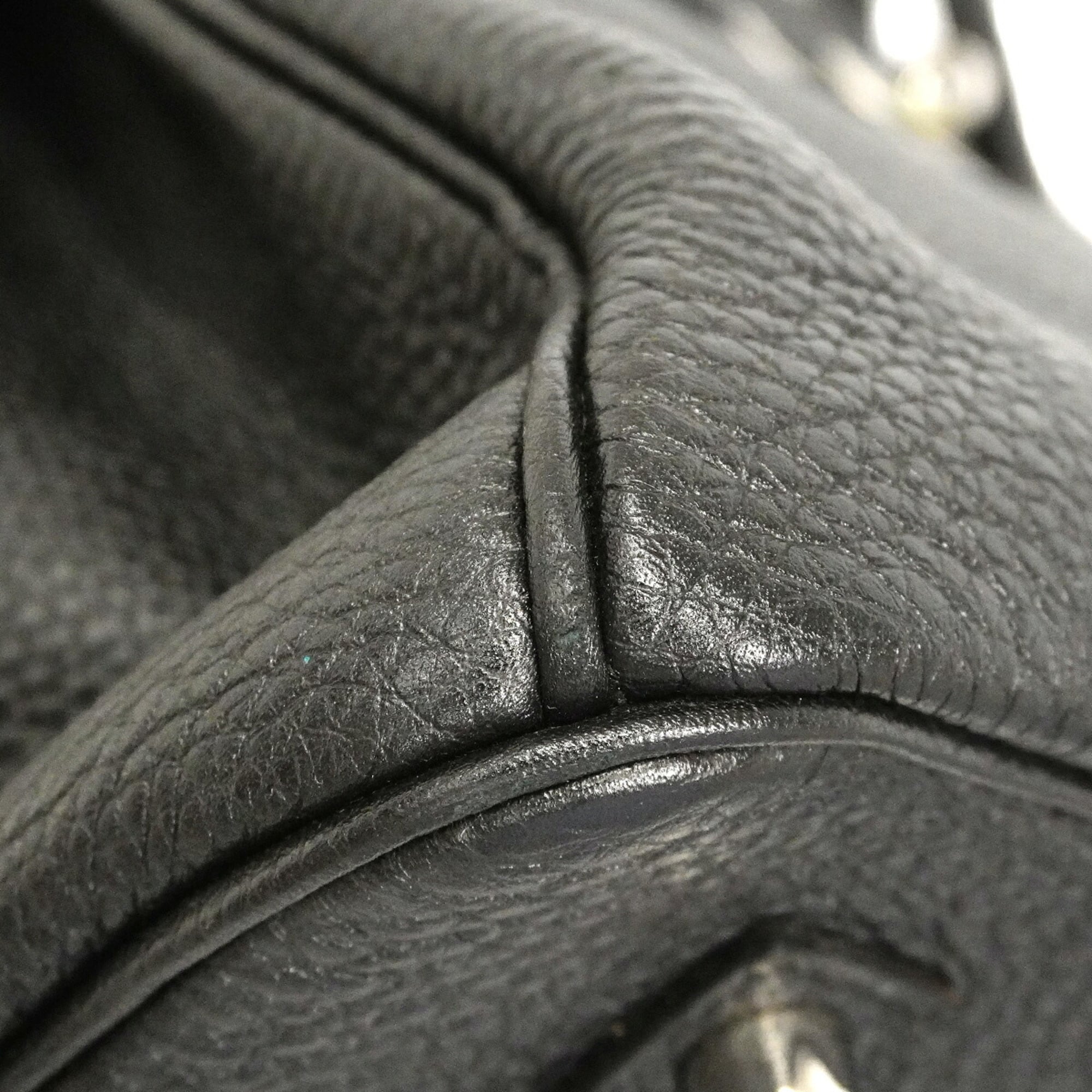 Hermes Black Togo Leather Handbag (Pre-Owned)