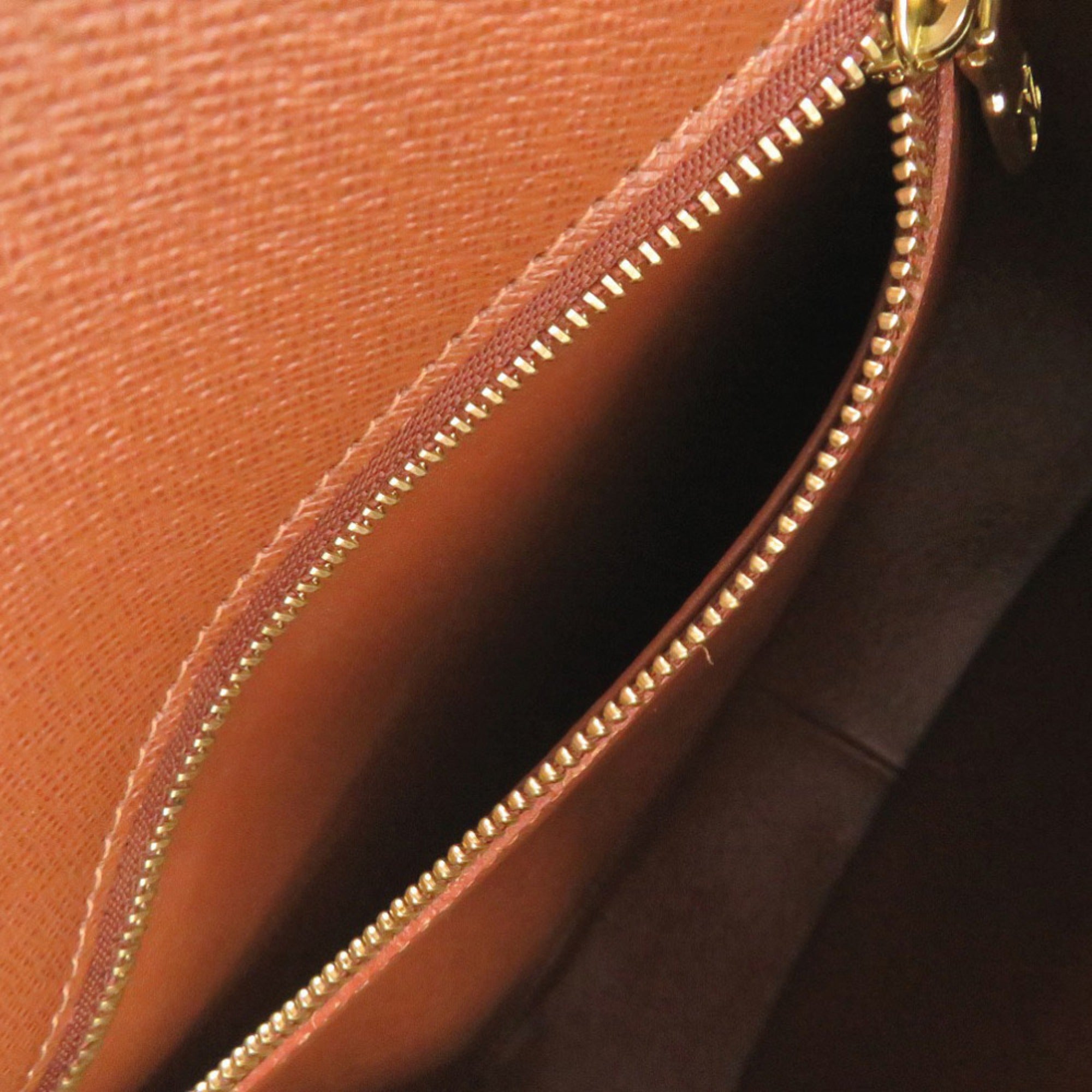 Louis Vuitton Brown Monogram Monogram Shoulder Bag (Pre-Owned)