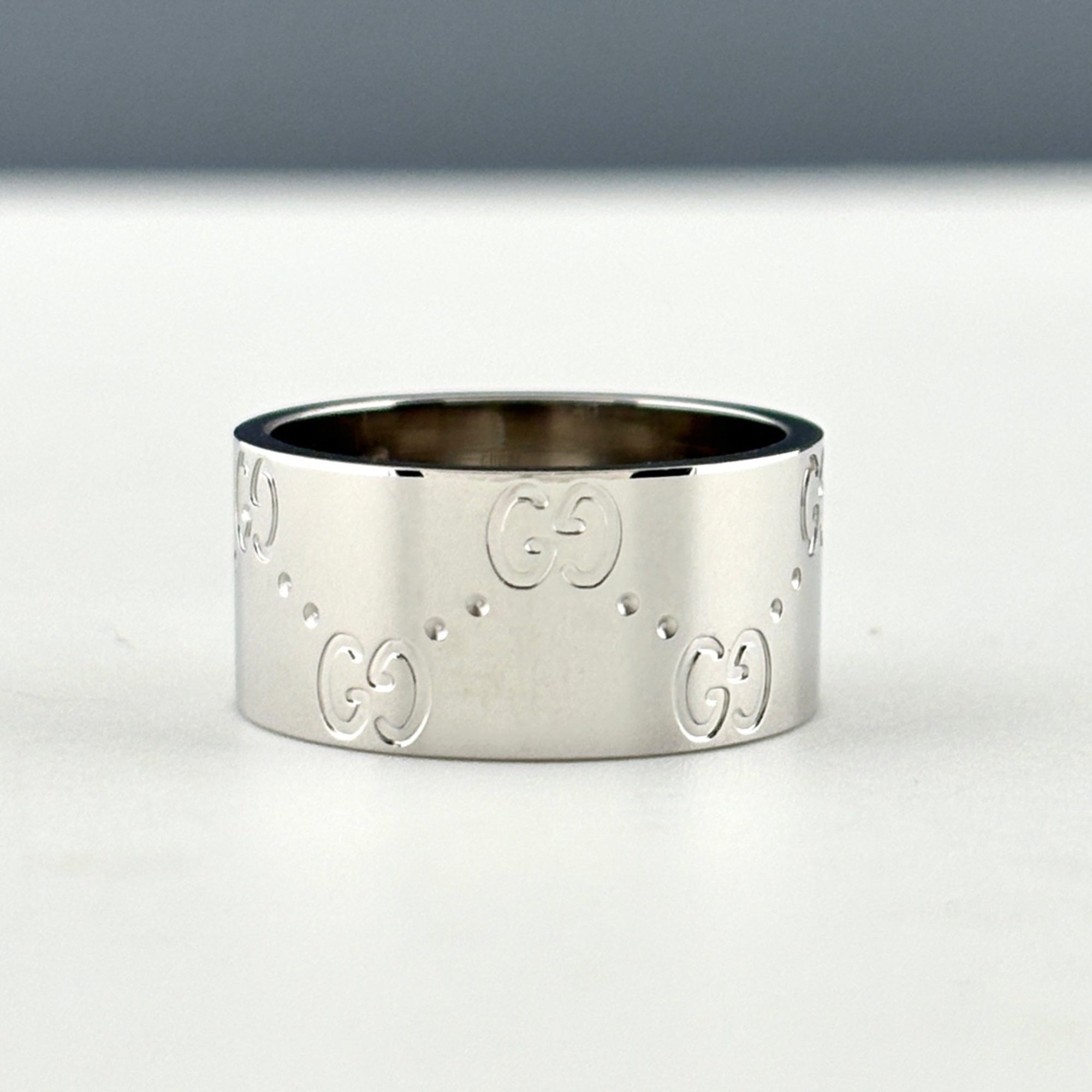 Gucci White Gold (18K) Band Ring (Pre-Owned)