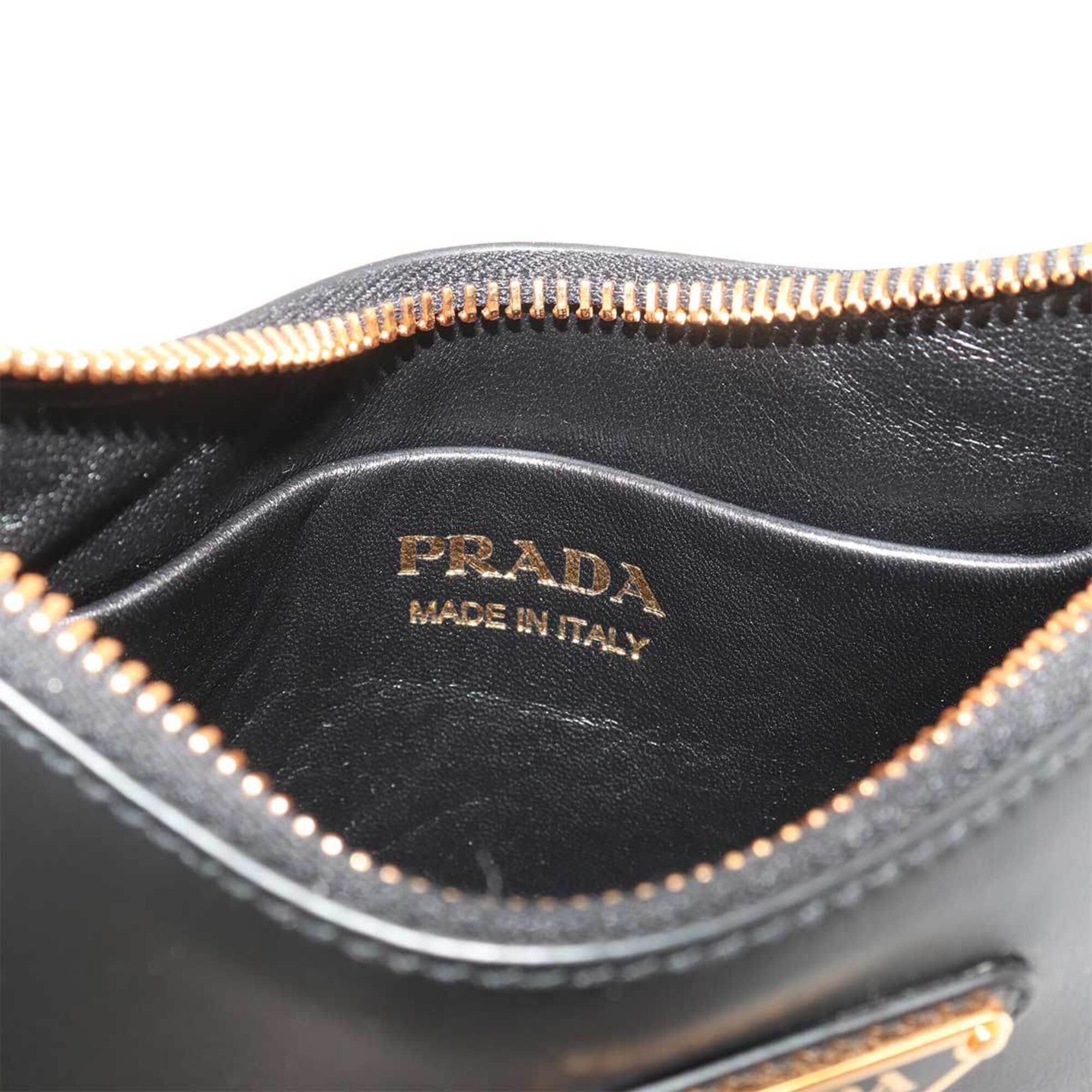 Prada Black Leather Handbag (Pre-Owned)