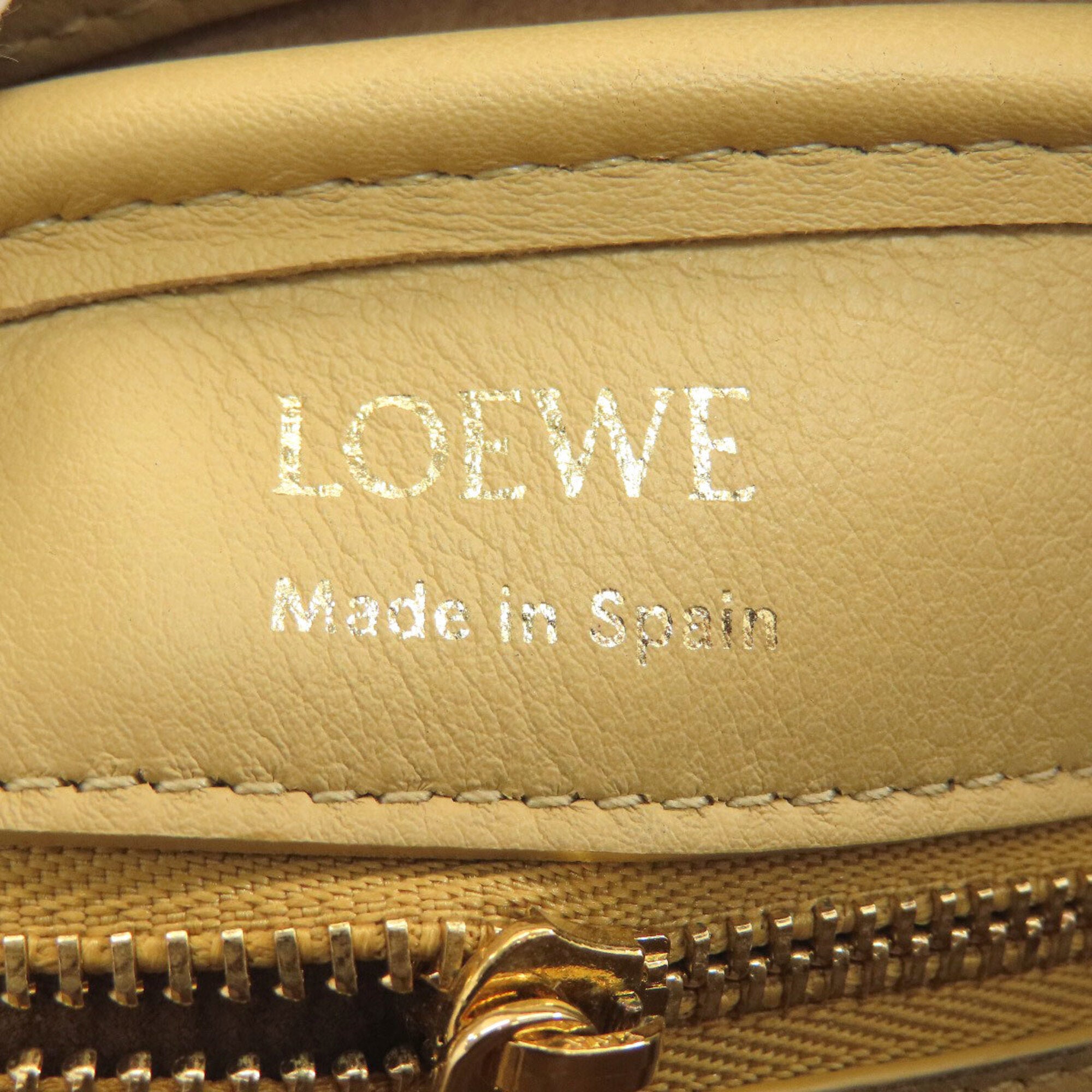 Loewe Amazona Yellow Leather Handbag (Pre-Owned)