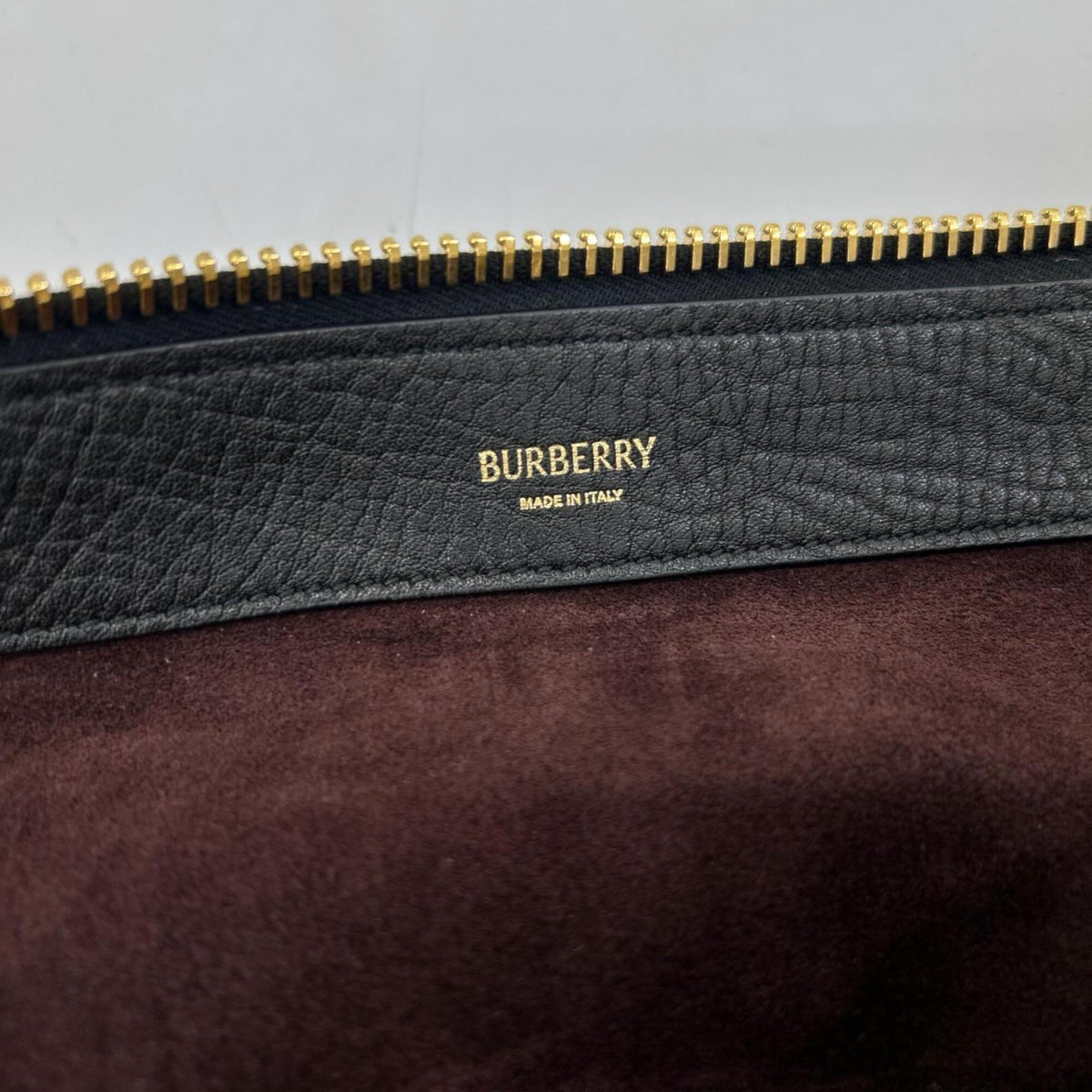 Burberry Black Leather Shoulder Bag (Pre-Owned)