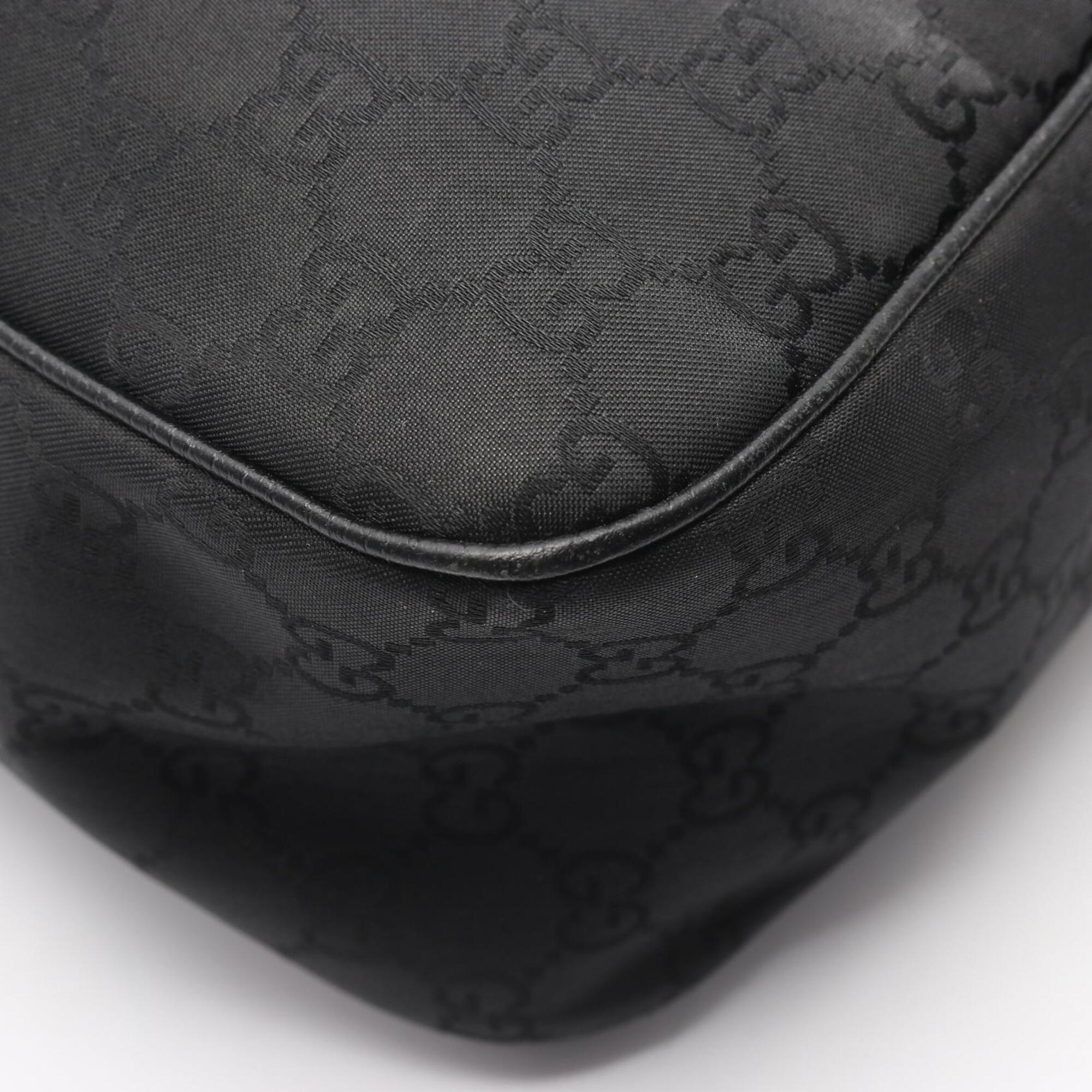 Gucci Black Nylon Leather Handbag Shoulder Bag (Pre-Owned)