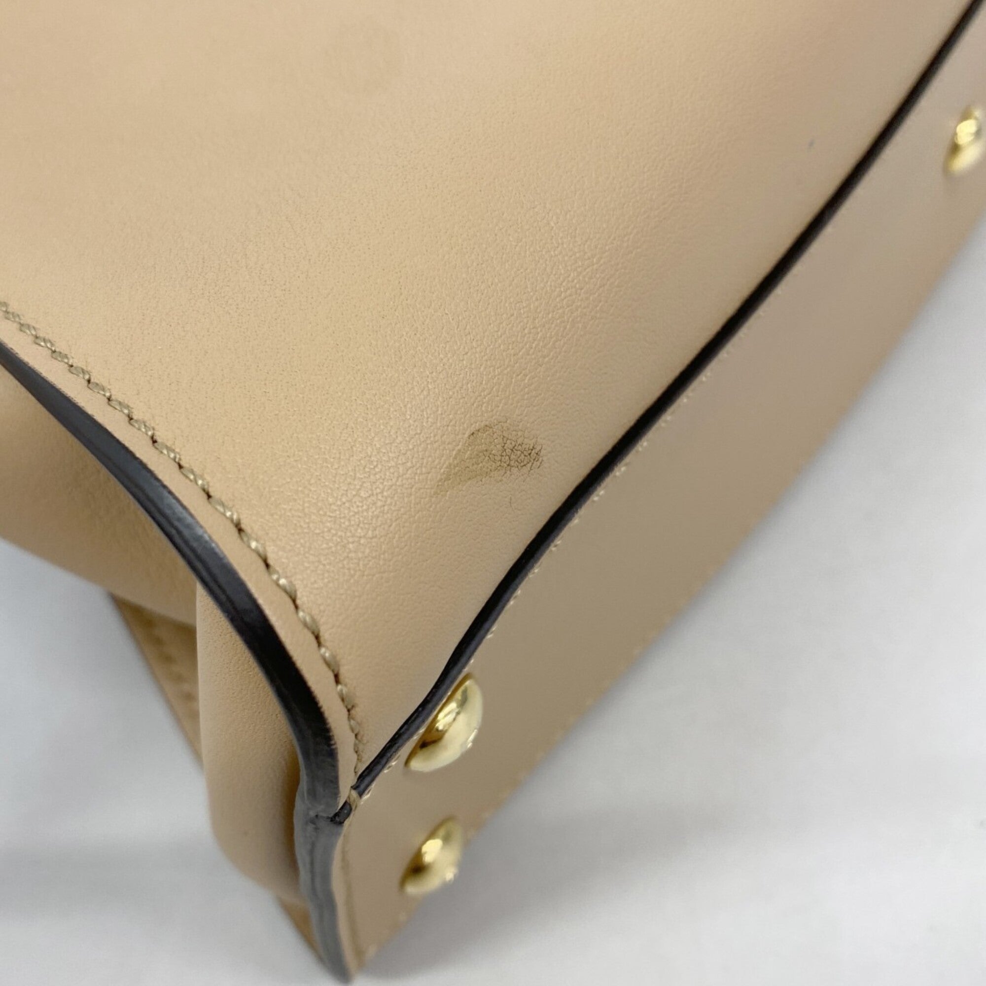 Fendi Beige Leather Handbag (Pre-Owned)