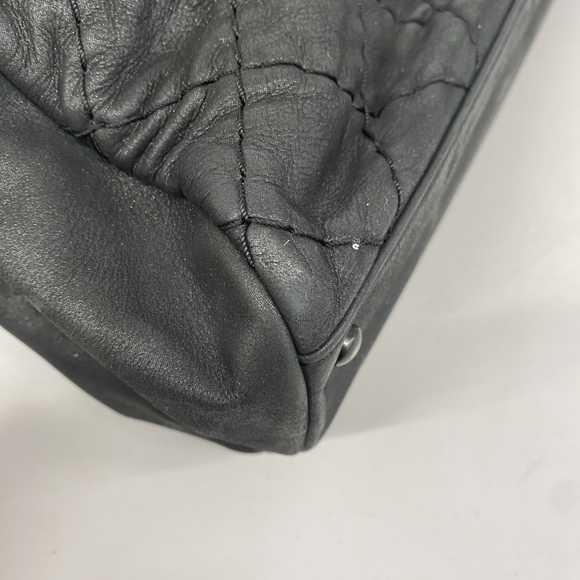 Chanel Black Shoulder Bag (Pre-Owned)