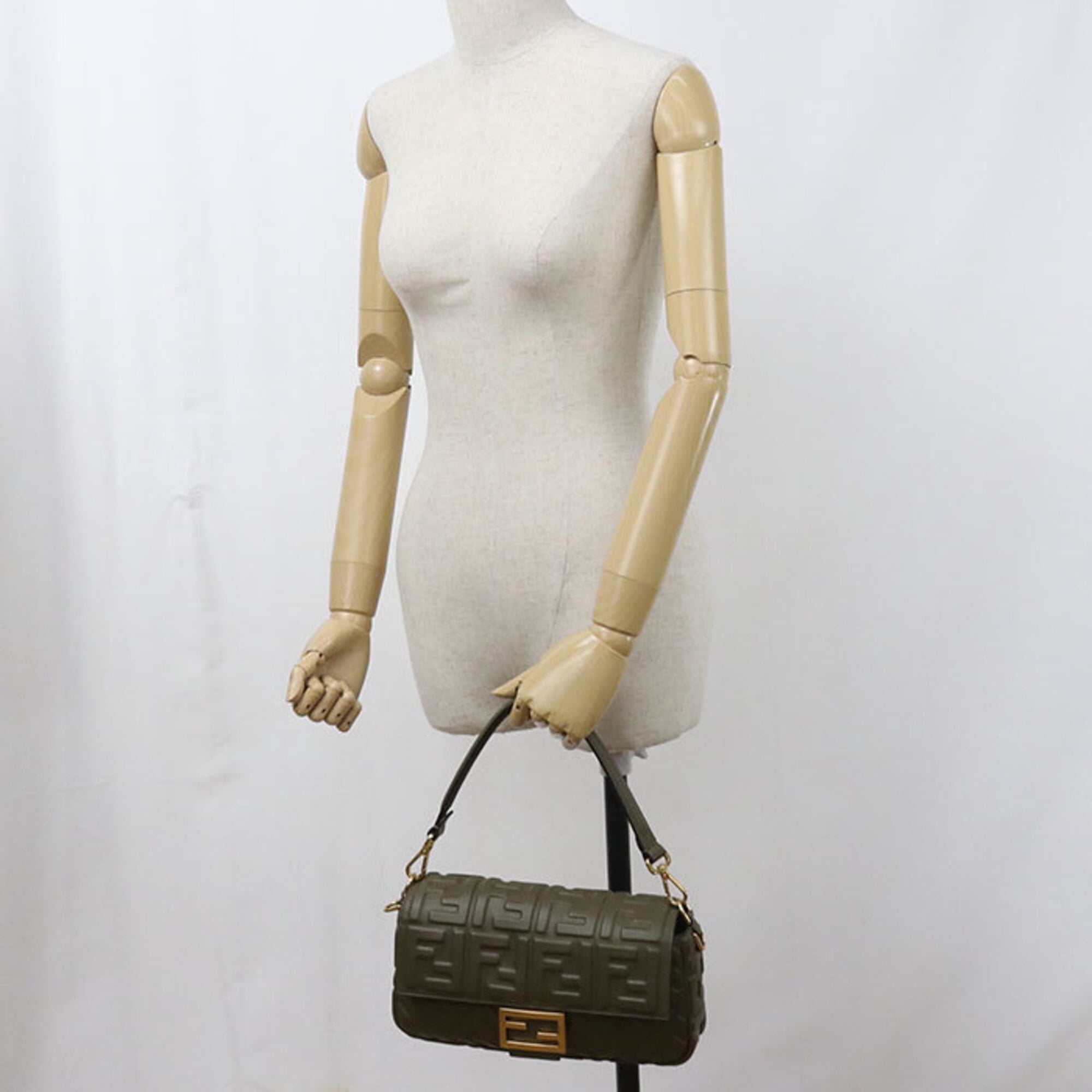 Fendi Khaki Leather Handbag (Pre-Owned)