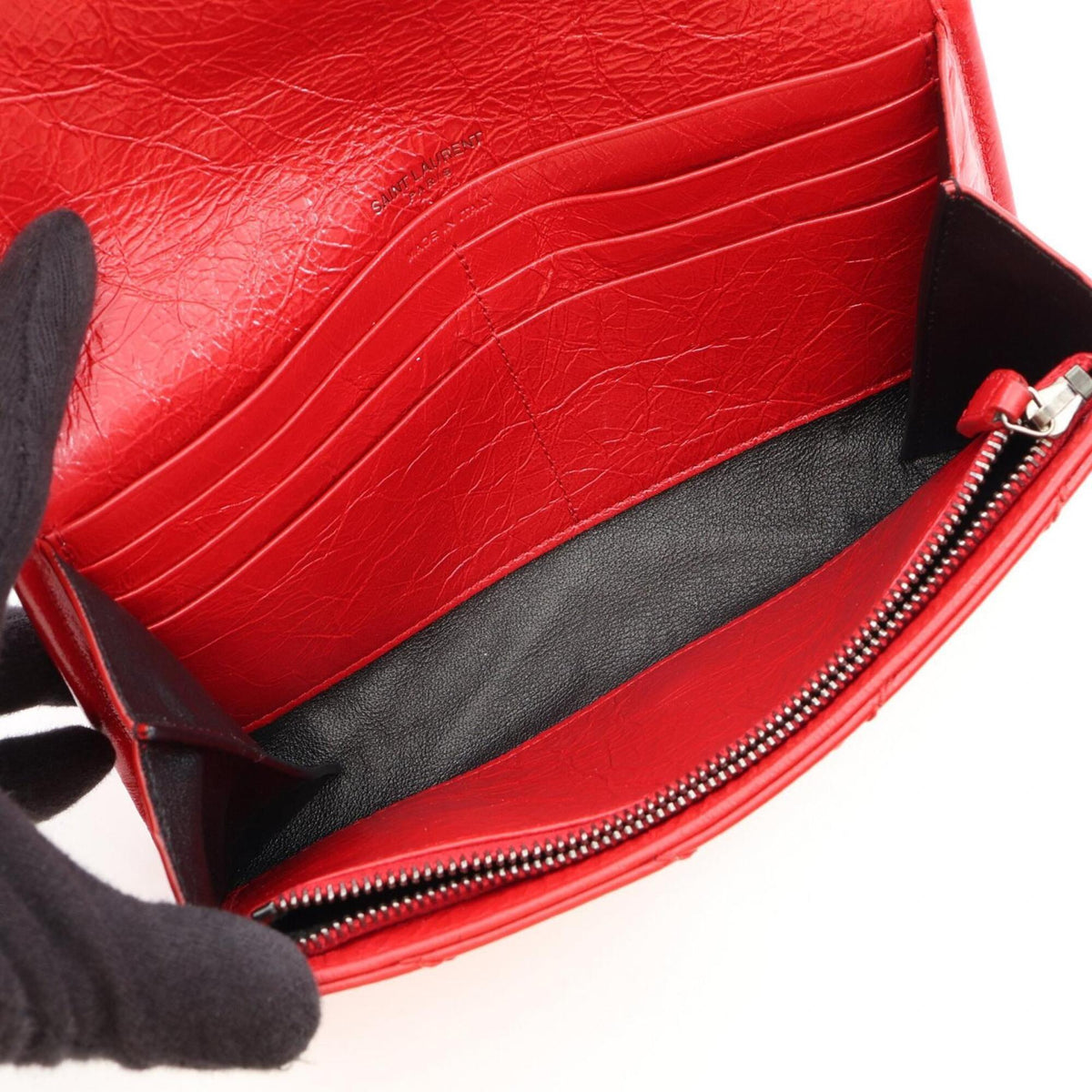 Yves Saint Laurent Red Color Leather Long Wallet (Bi-Fold) (Pre-Owned)