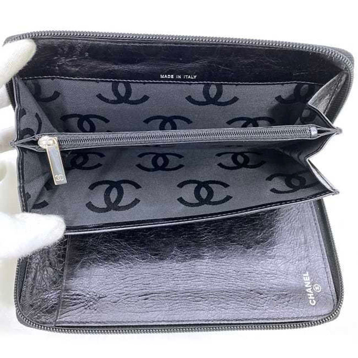 Chanel Black Leather Long Wallet (Bi-Fold) (Pre-Owned)