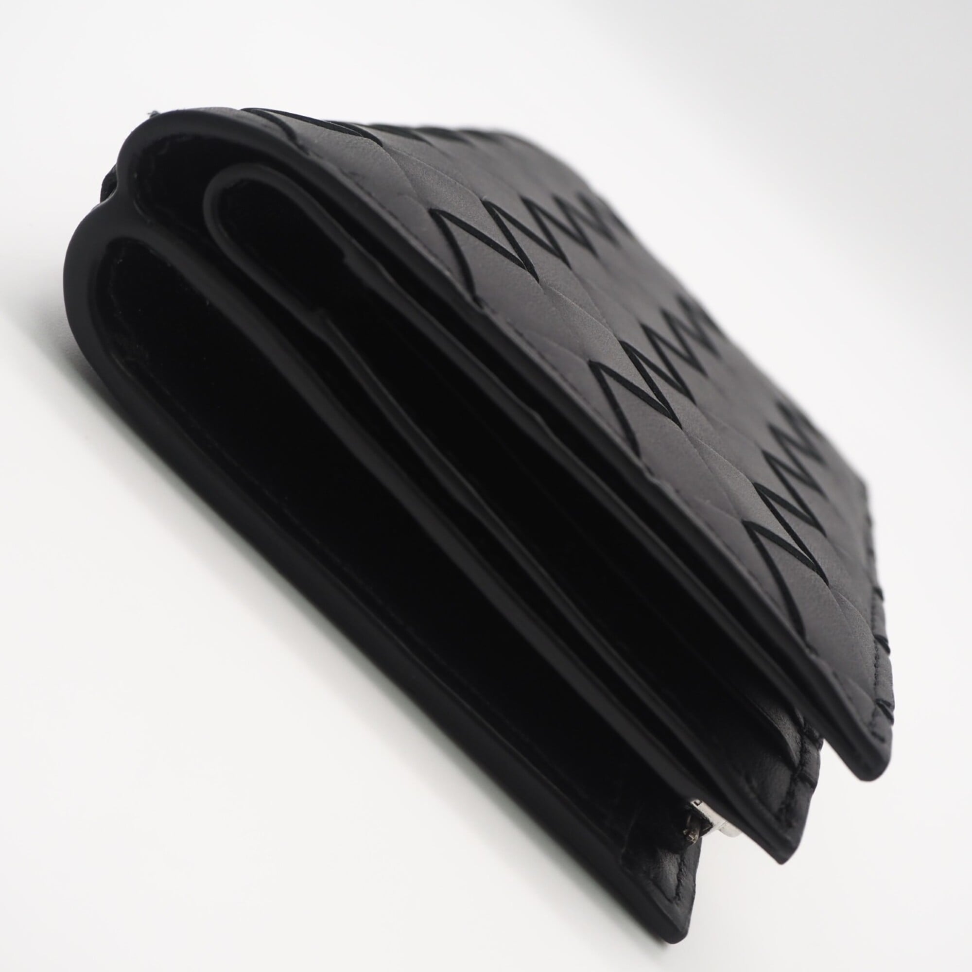 Bottega Veneta Intrecciato Black Leather Wallet (Bi-Fold) (Pre-Owned)