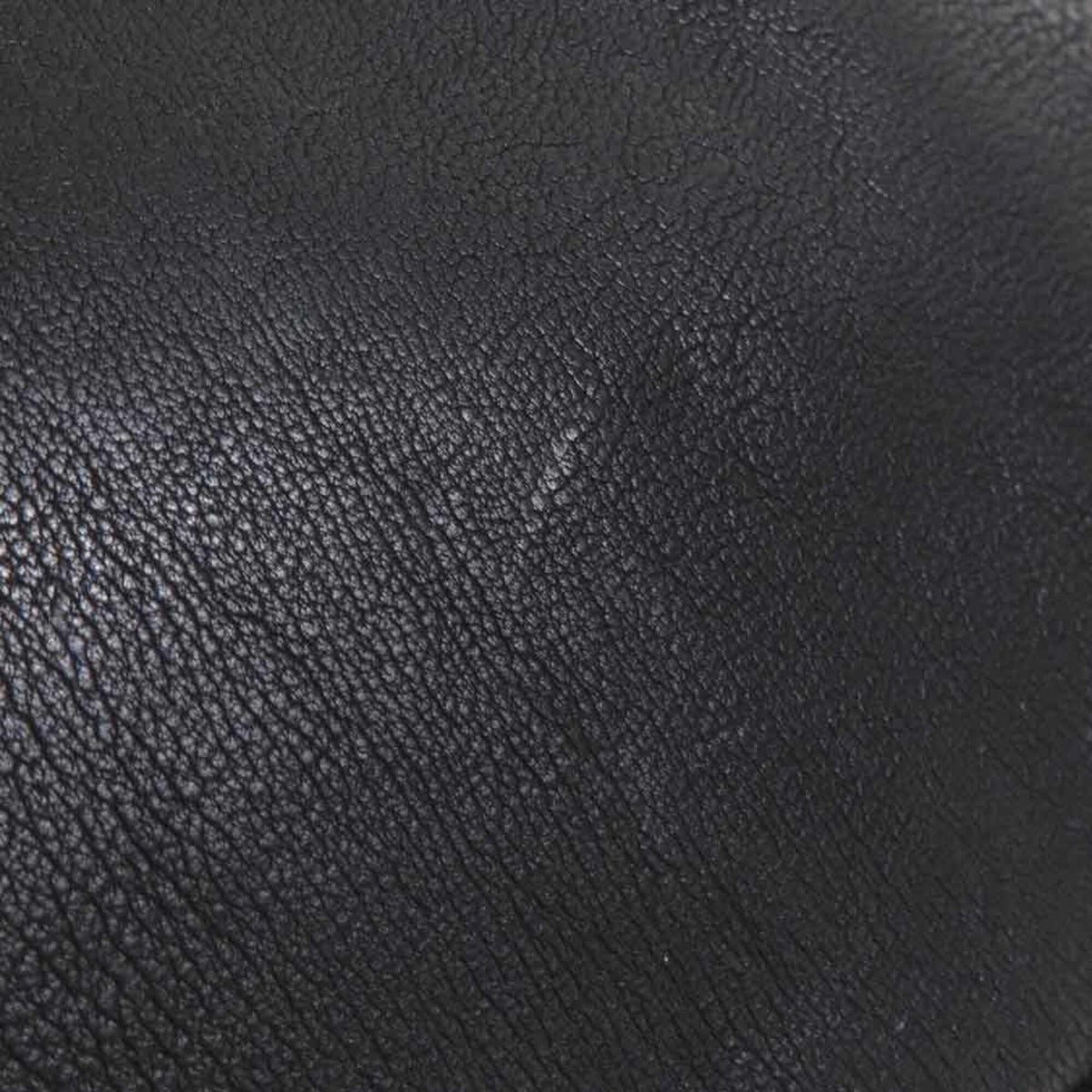 Bally Black Leather Shoulder Bag (Pre-Owned)