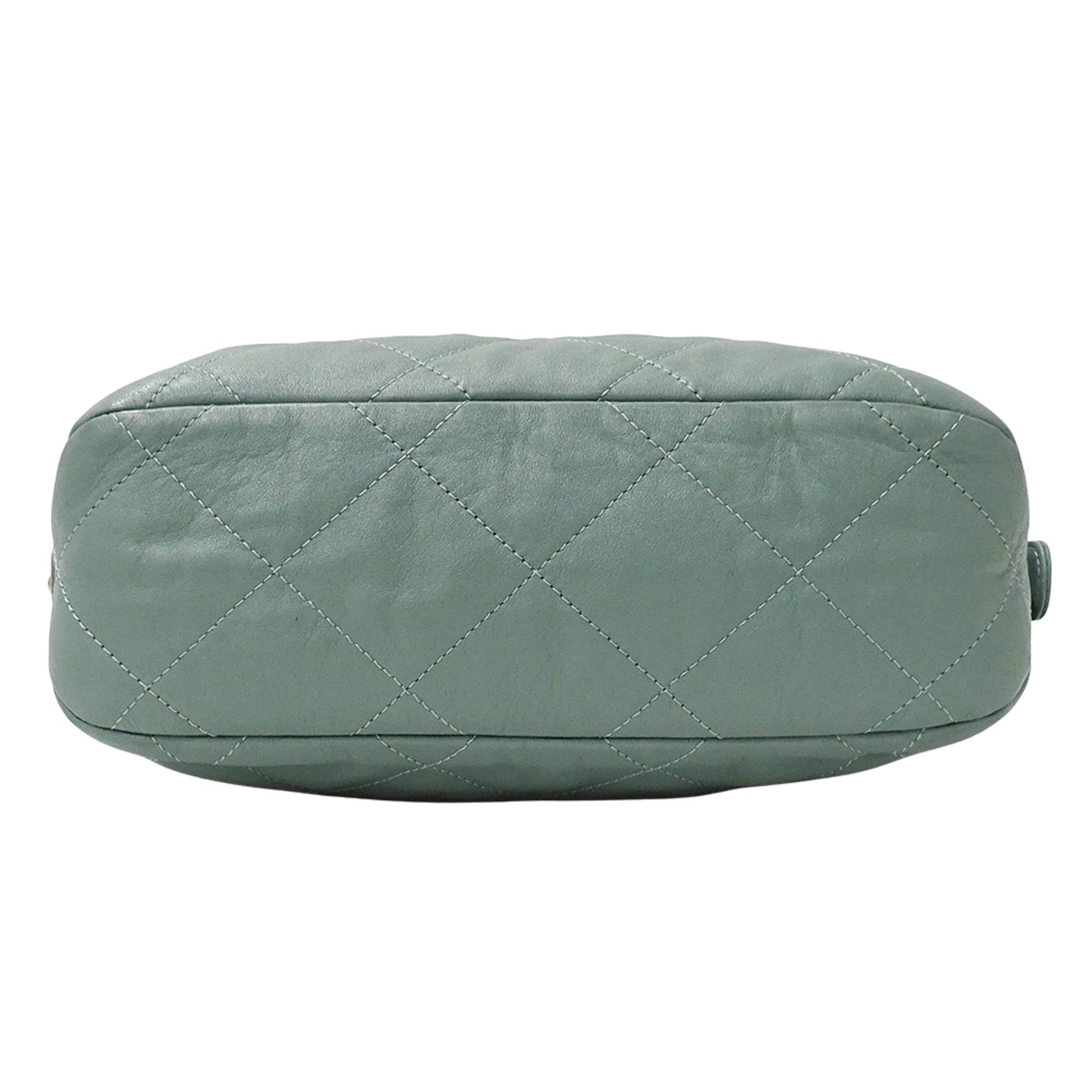 Chanel Green Leather Handbag Shoulder Bag (Pre-Owned)