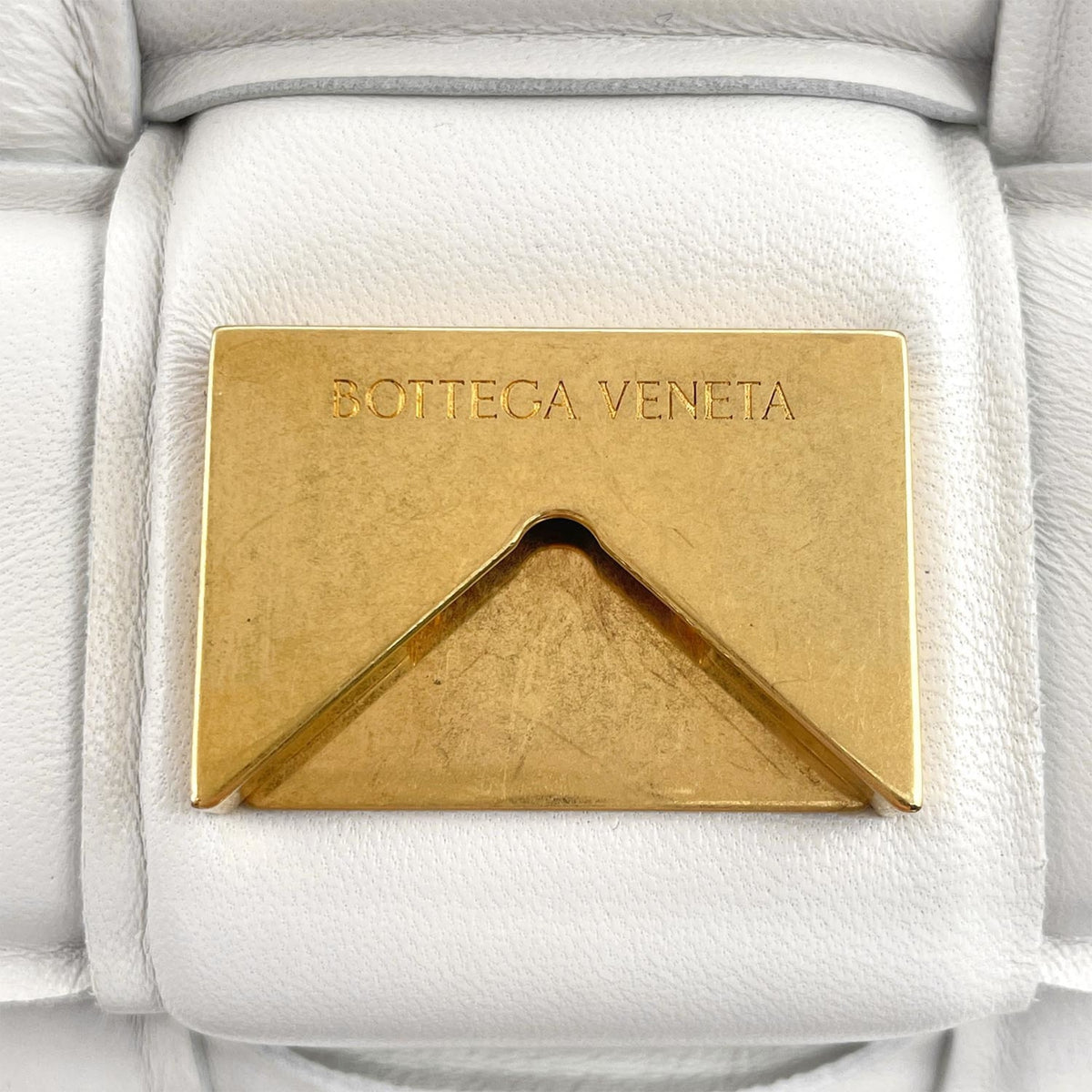 Bottega Veneta Gold White Leather Shoulder Bag (Pre-Owned)