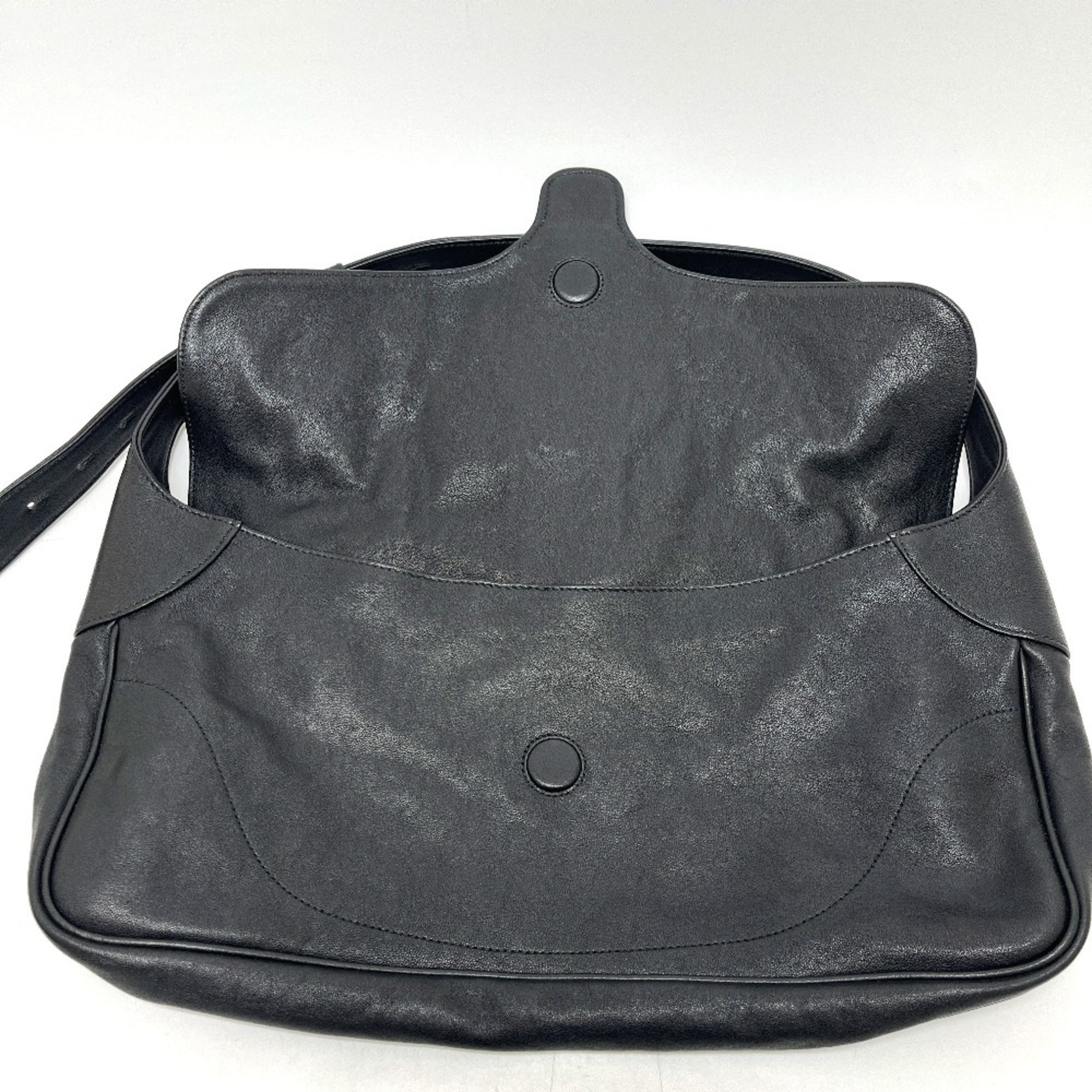 Gucci Gg Marmont Black Leather Handbag Shoulder Bag (Pre-Owned)