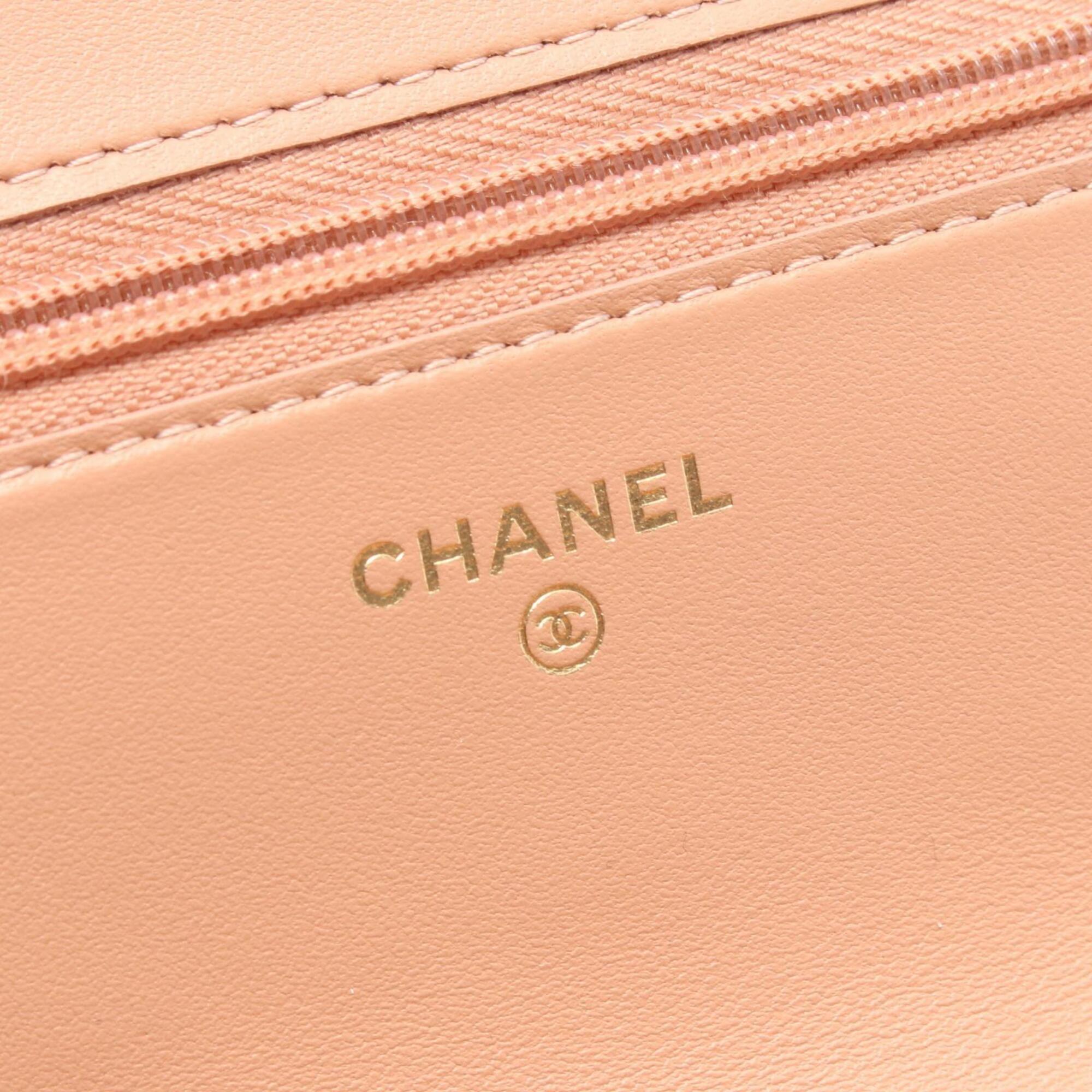 Chanel Matelasse Pink Leather Handbag Shoulder Bag (Pre-Owned)
