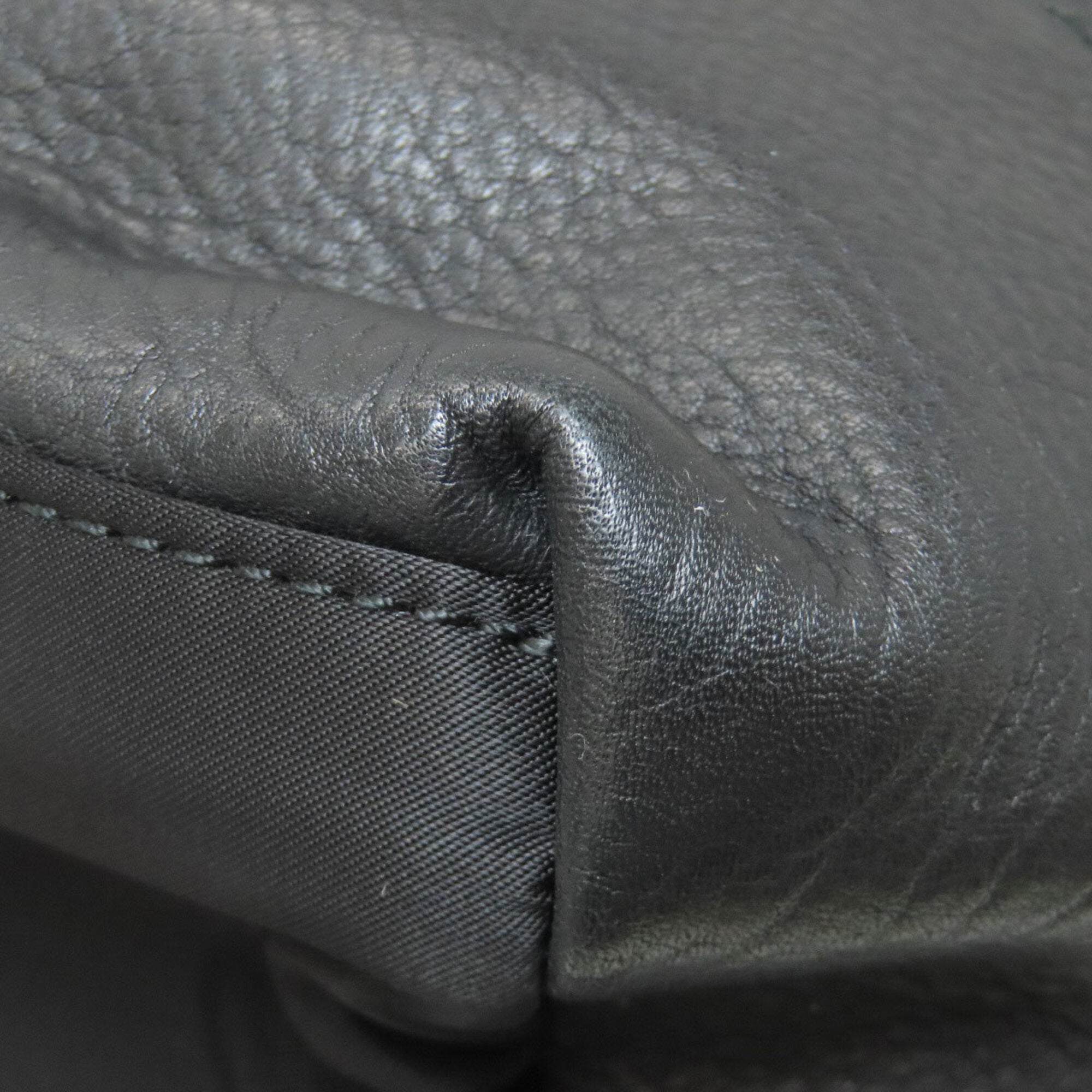 Burberry Black Nylon Shoulder Bag (Pre-Owned)