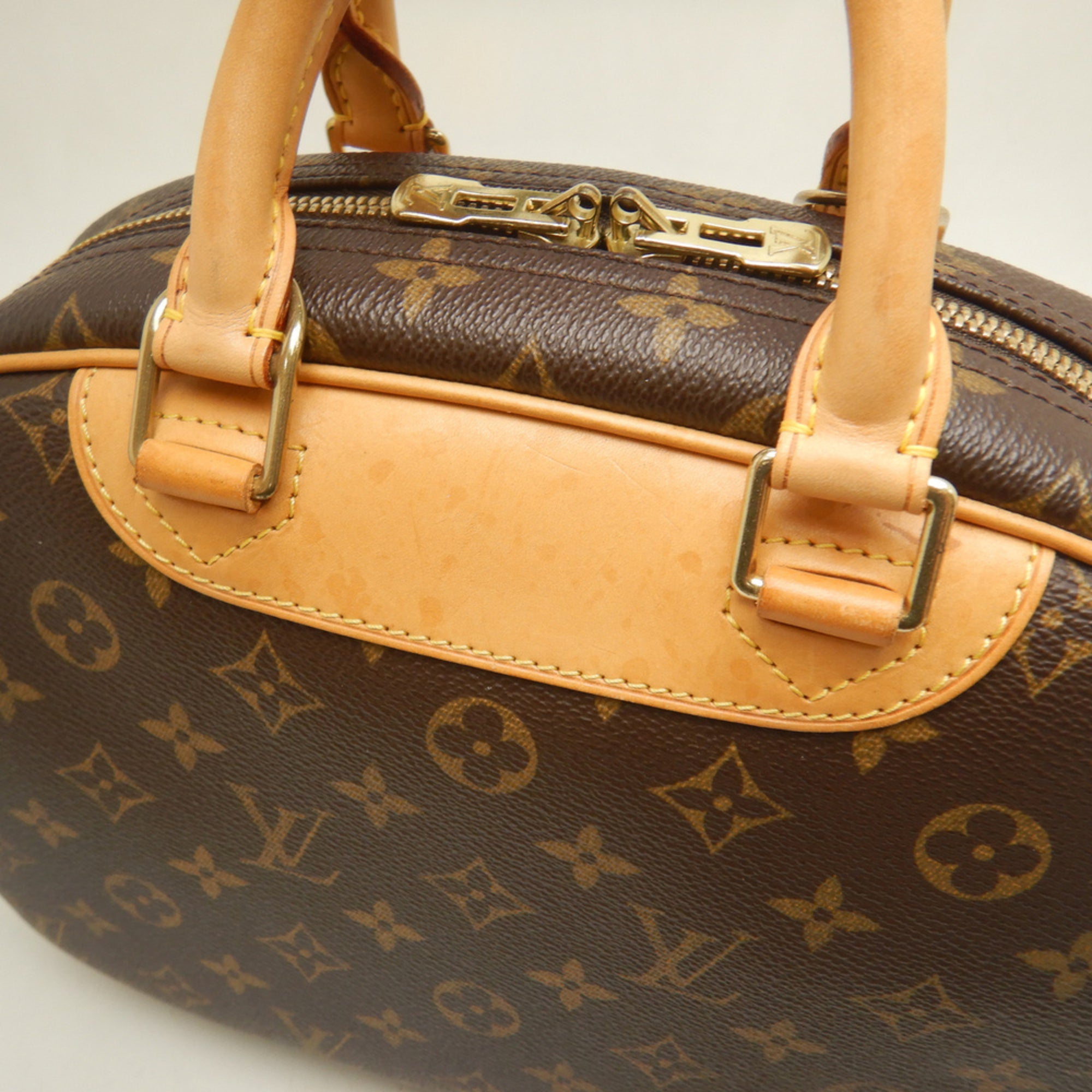 Louis Vuitton Monogram Brown Monogram Handbag (Pre-Owned)