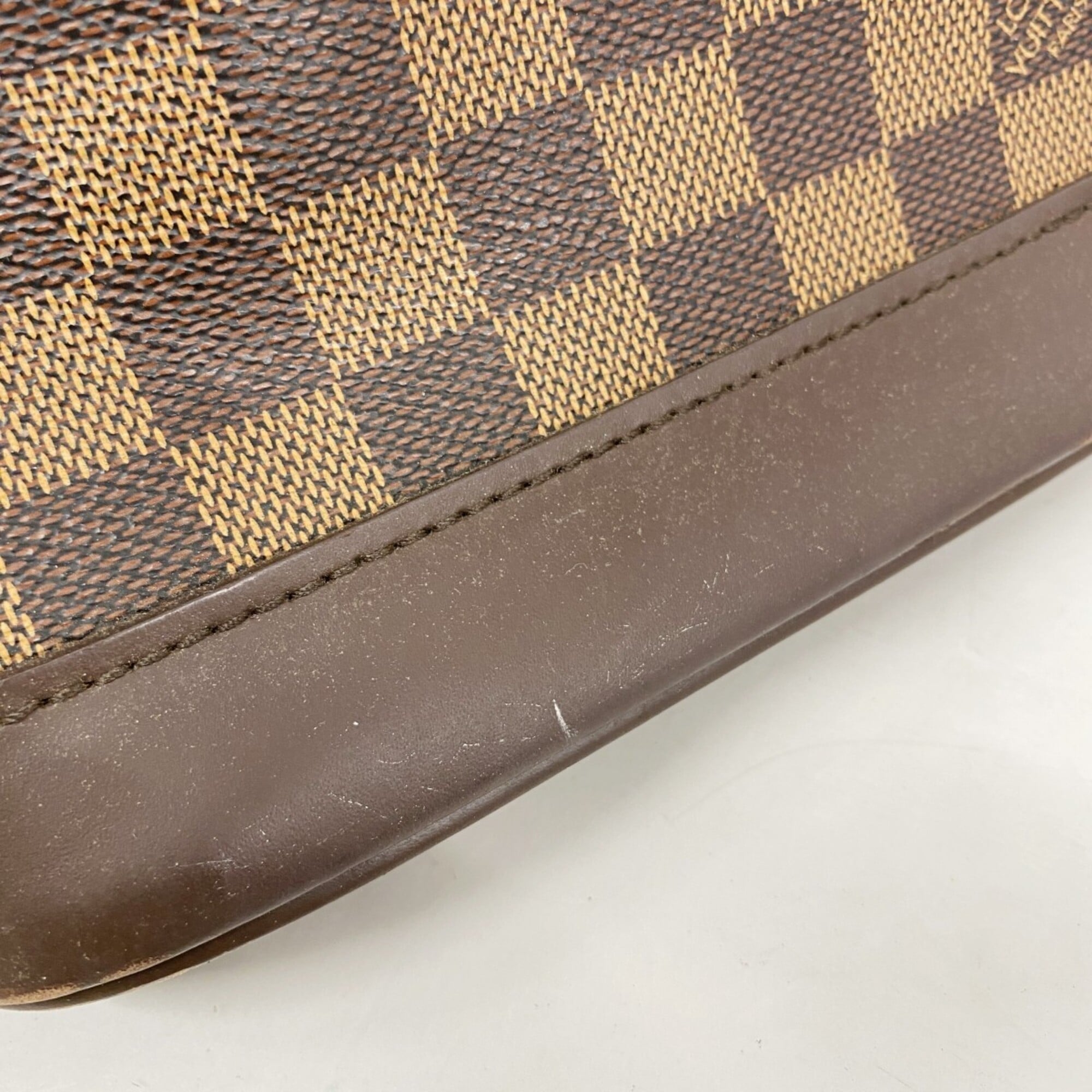 Louis Vuitton Ebene Handbag (Pre-Owned)
