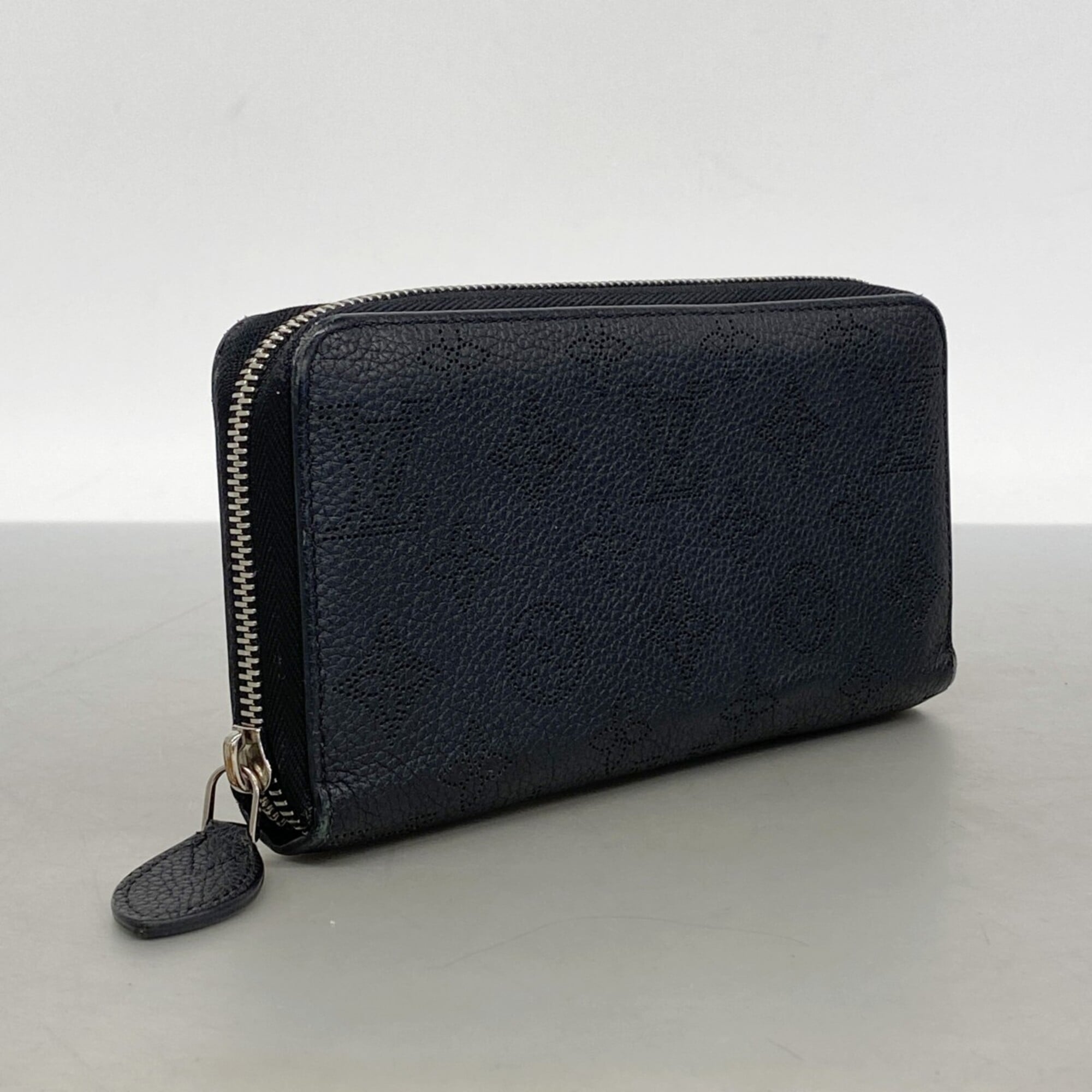 Louis Vuitton Noir Long Wallet (Bi-Fold) (Pre-Owned)