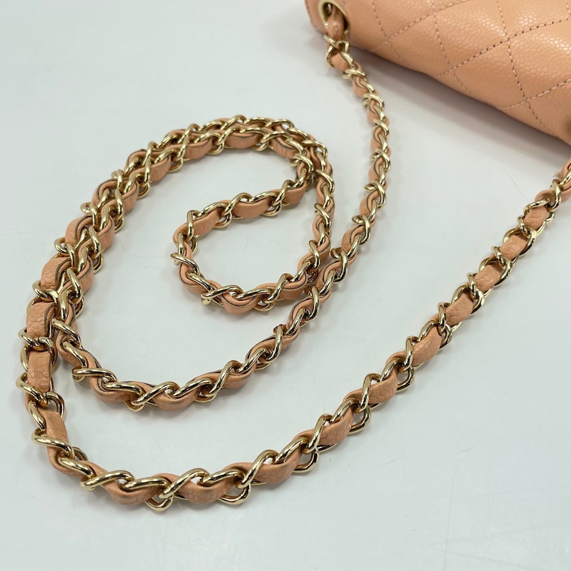 Chanel Orange Shoulder Bag (Pre-Owned)