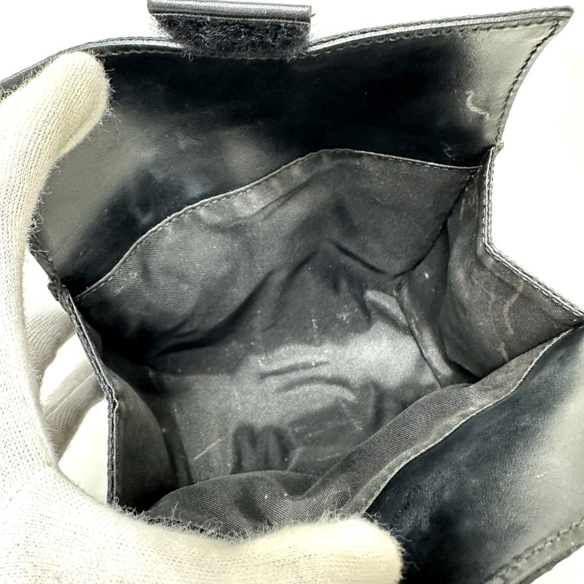 Gucci Black Gg Canvas Pouch (Pre-Owned)